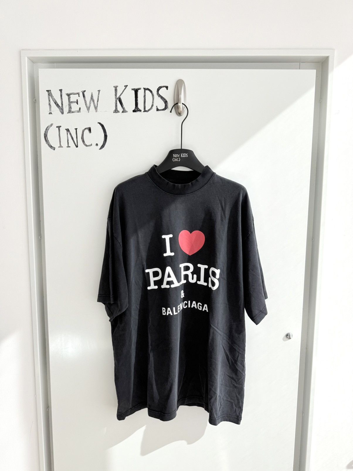 Balenciaga Balenciaga I love Paris T shirt Size US L / EU 52-54 / 3 - 1 Thumbnail