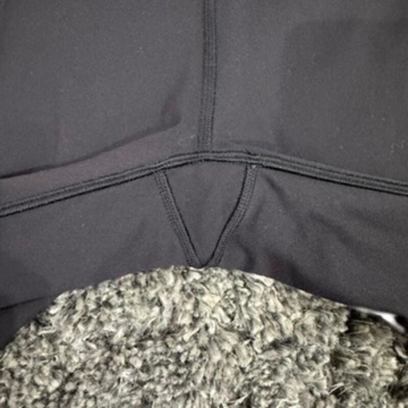 Lululemon Lululemon Cropped 21" Mesh Polka Dot Scalloped Leggings, 2 Size 26" / US 2 / IT 38 - 6 Thumbnail