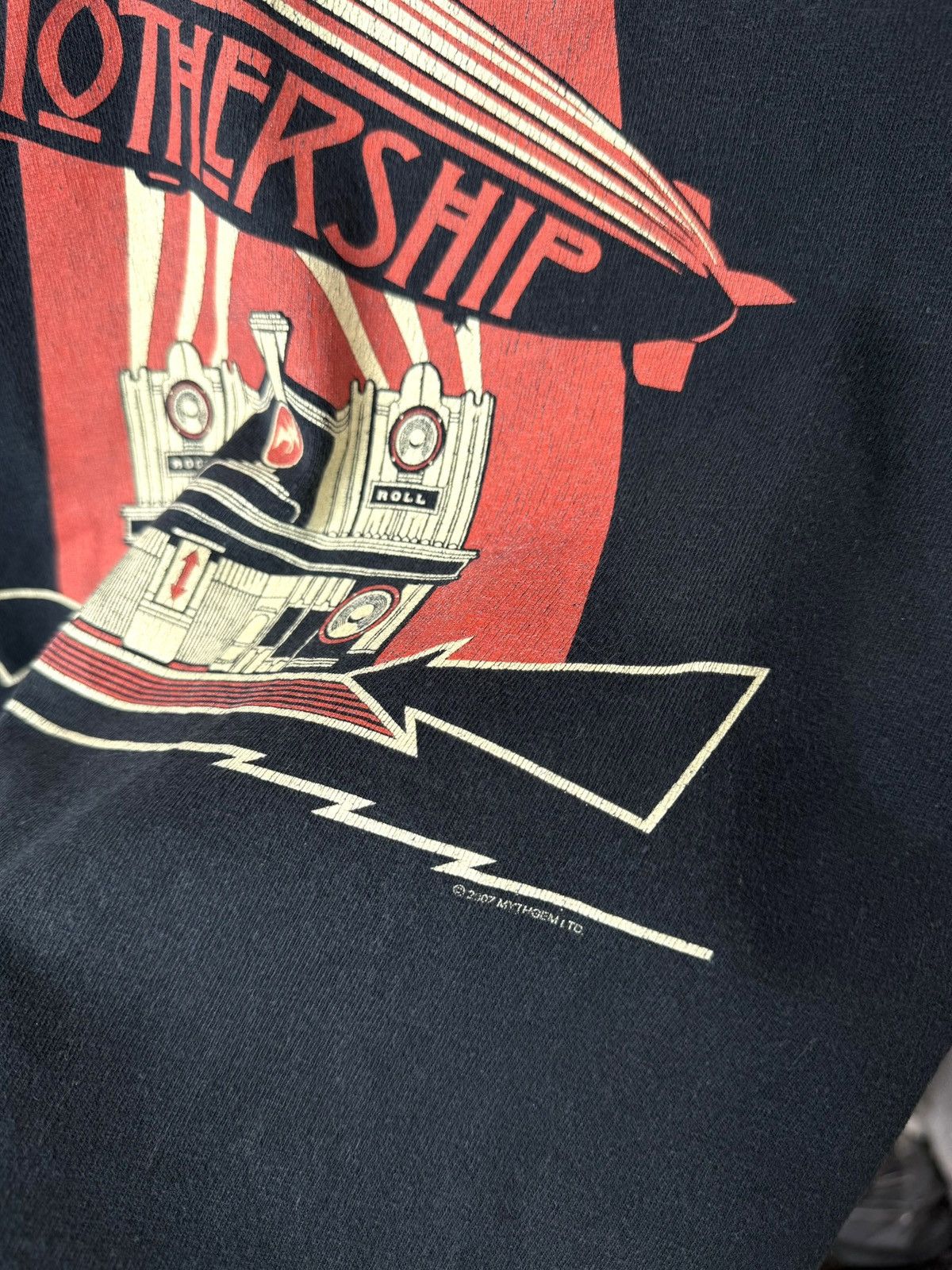 Band Tees Vintage 2007 Led Zeppelin Mother Ship Band T Shirt Y2K Size US M / EU 48-50 / 2 - 3 Thumbnail