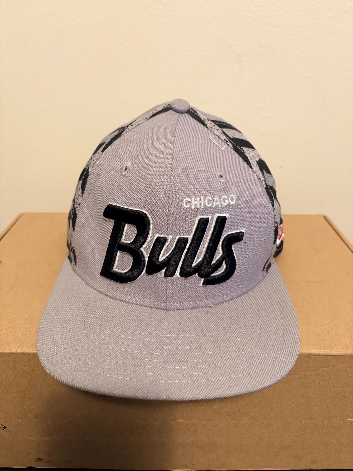 New Era Chicago Bulls BMO Artis Series Pride Graffiti Snapback Hat Size ONE SIZE - 1 Preview
