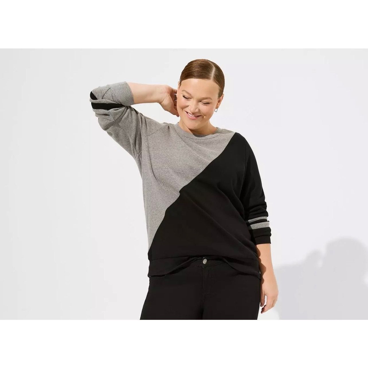Torrid Torrid Colorblock Sweatshirt Grey & Black Size 1(1X) Size XL / US 12-14 / IT 48-50 - 1 Thumbnail