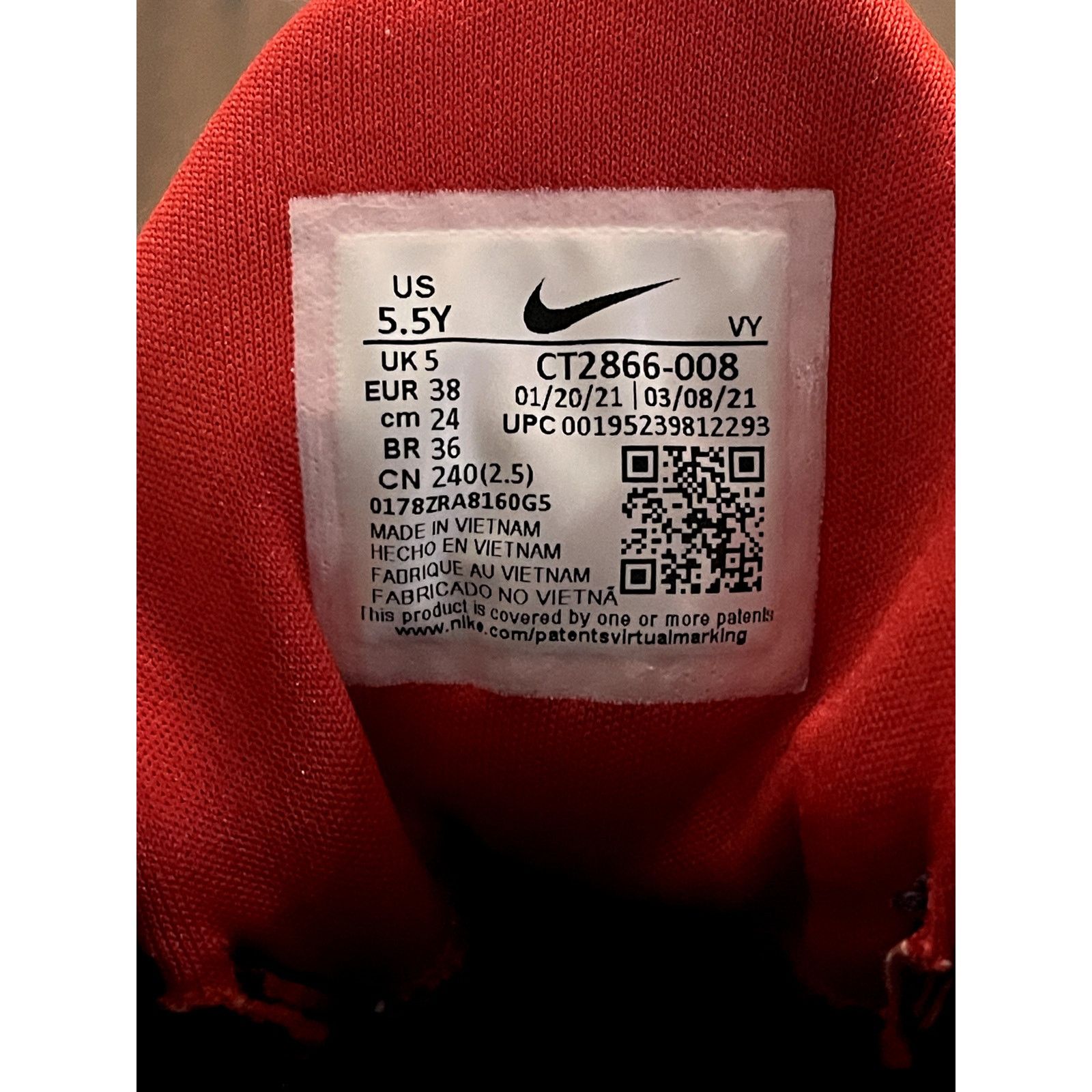 Nike NIKE Future Court 3 YouthTennis Shoes Red Sneakers M Sz 5.5 Size US 5.5 / EU 38 - 7 Thumbnail