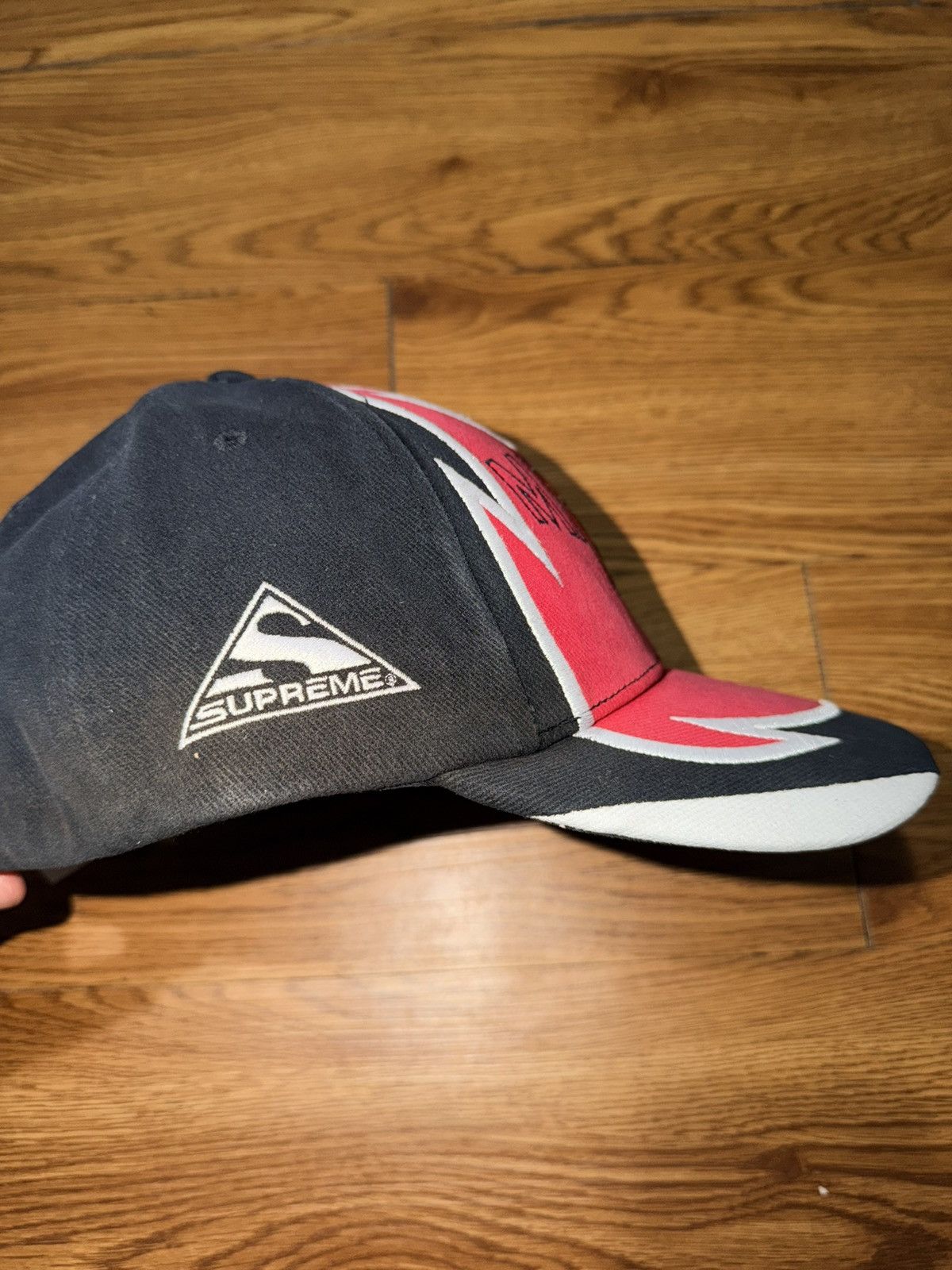 Maison Margiela × Supreme Supreme MM6 Maison Margiela Split 6-Panel Black Size ONE SIZE - 2 Thumbnail