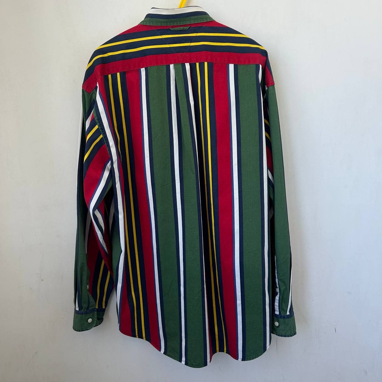 Tommy Hilfiger Tommy Hilfiger VTG shirt #1366 Size US XL / EU 56 / 4 - 4 Thumbnail
