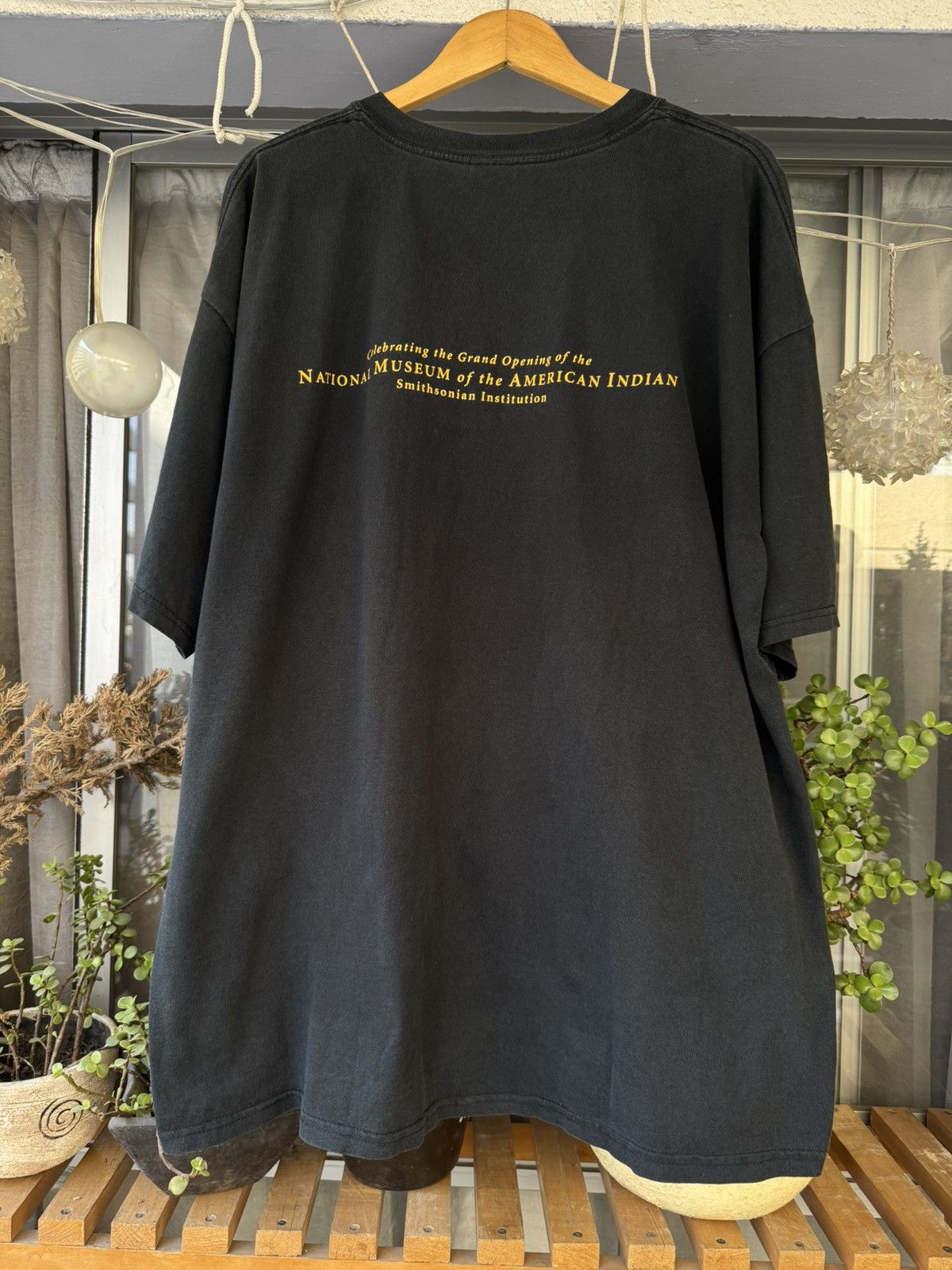 Vintage Vintage 90's Museum of the American Indian art tee Size US XXL / EU 58 / 5 - 2 Thumbnail