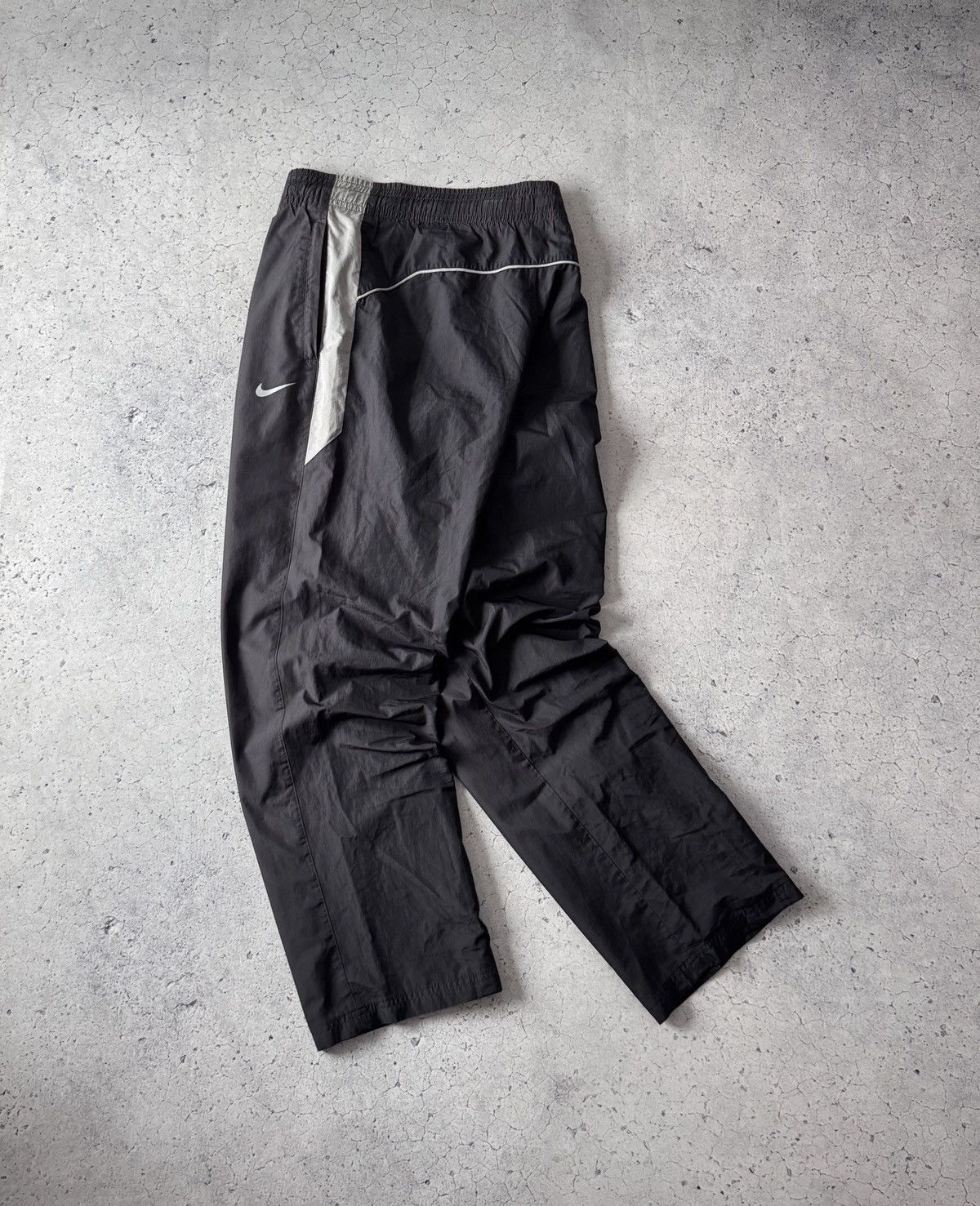 Nike Vintage Nike Track Pants Swoosh Y2K Sportswear Drill Size US 36 / EU 52 - 2 Thumbnail