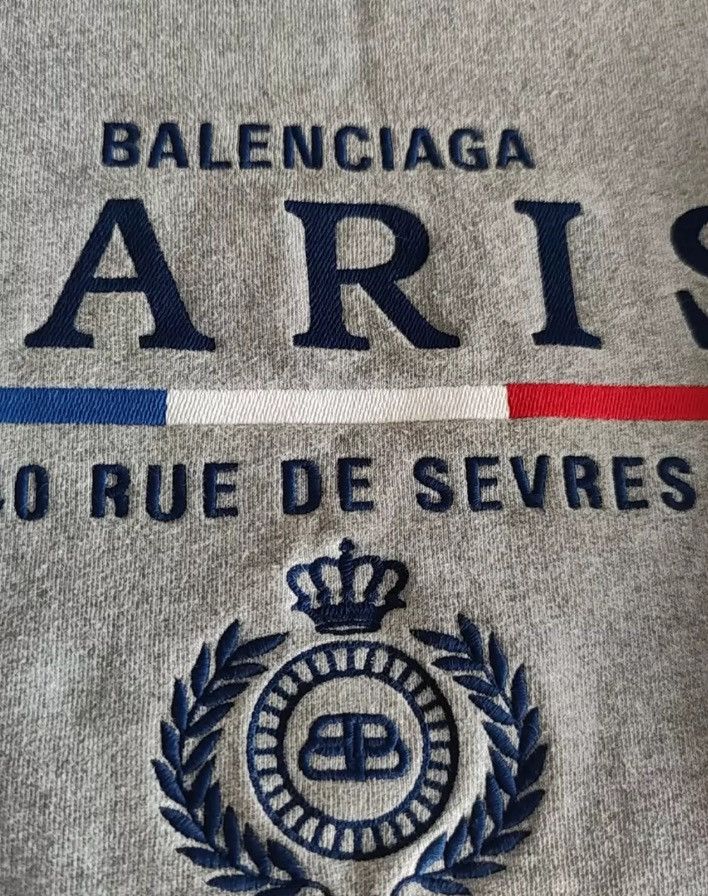 Balenciaga Balenciaga Mai Sui Crown Hoodie2412-Nextarrow Size US XS / EU 42 / 0 - 2 Thumbnail