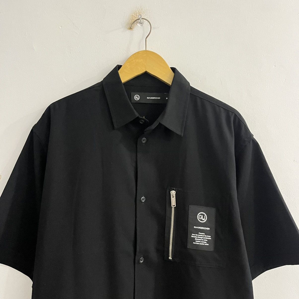 Undercover GU X Undercover - Black Shortsleeve Button Up Size US M / EU 48-50 / 2 - 2 Thumbnail