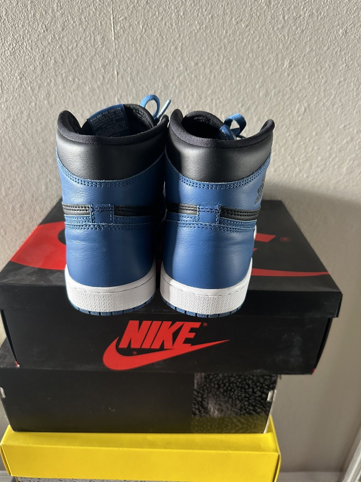 Jordan Brand Jordan 1 Retro High OG Dark Marina Blue Size US 10 / EU 43 - 4 Thumbnail