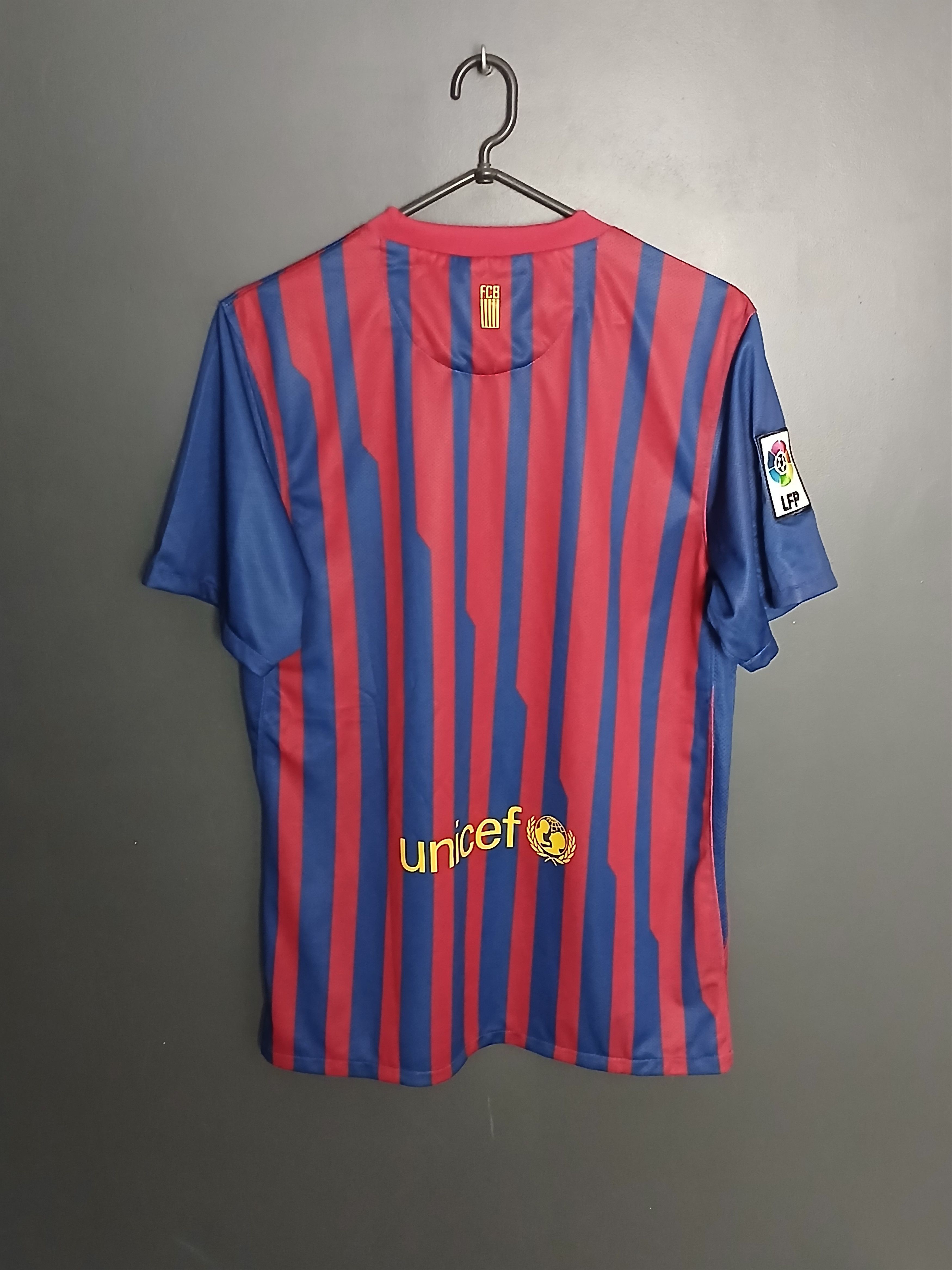Other Barcelona 11/12 Home Football Jersey T-Shirt Size US M / EU 48-50 / 2 - 2 Thumbnail