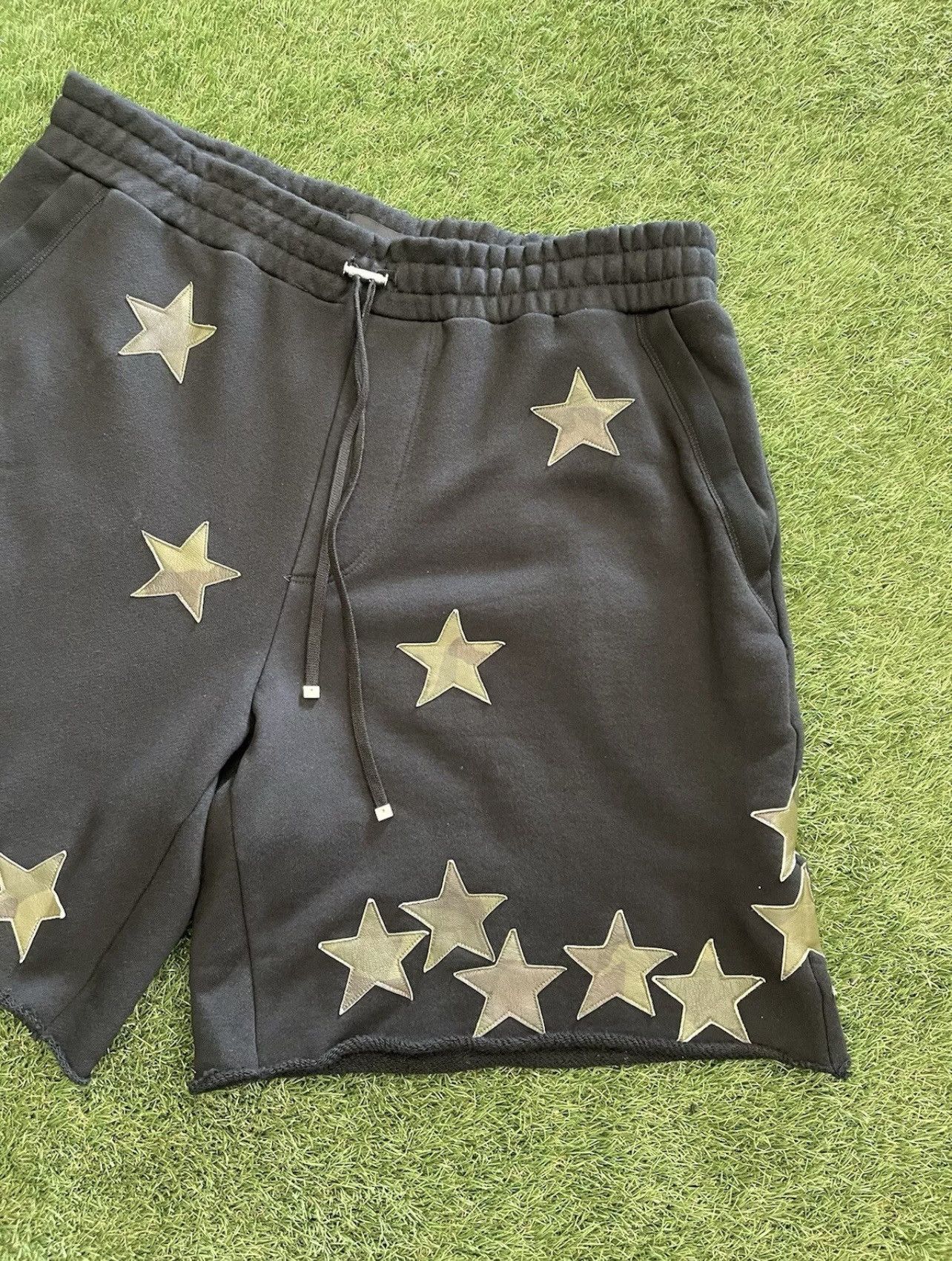 Amiri Size XXL - Amiri Chemist Black Camo Leather Patch Star Short Size US 40 / EU 56 - 3 Thumbnail