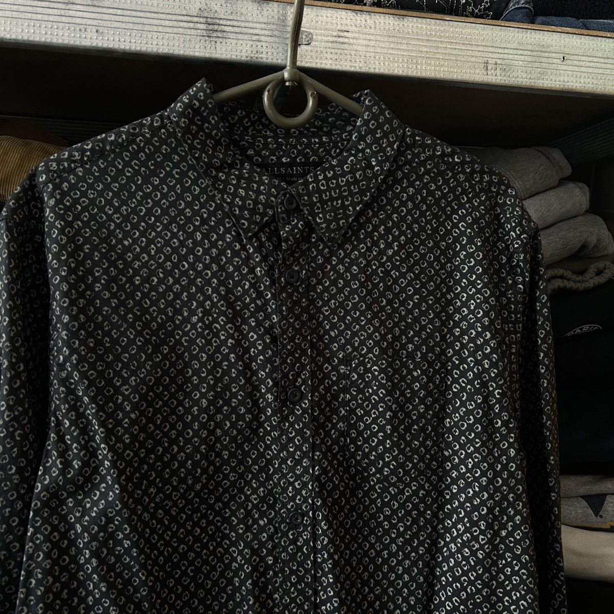 Allsaints Designer Allsaints Graphic Hawaiian Button Shirt size M Size US M / EU 48-50 / 2 - 2 Thumbnail