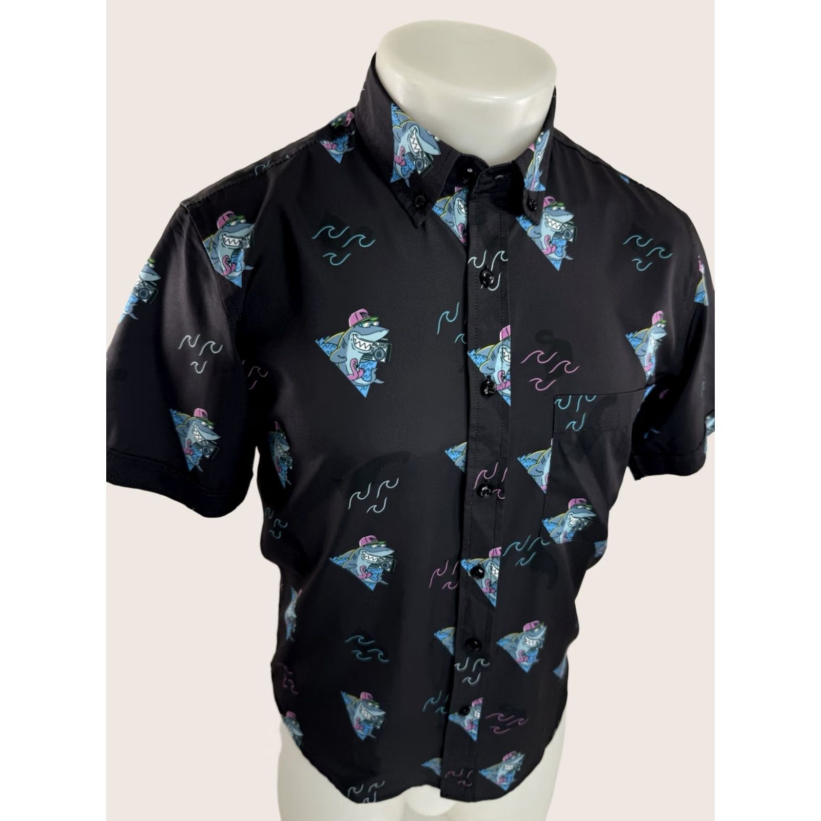 Vintage RSVLTS SHARK WEEK 2021 Mens XS Kunaflex Shirt Size US XS / EU 42 / 0 - 1 Thumbnail