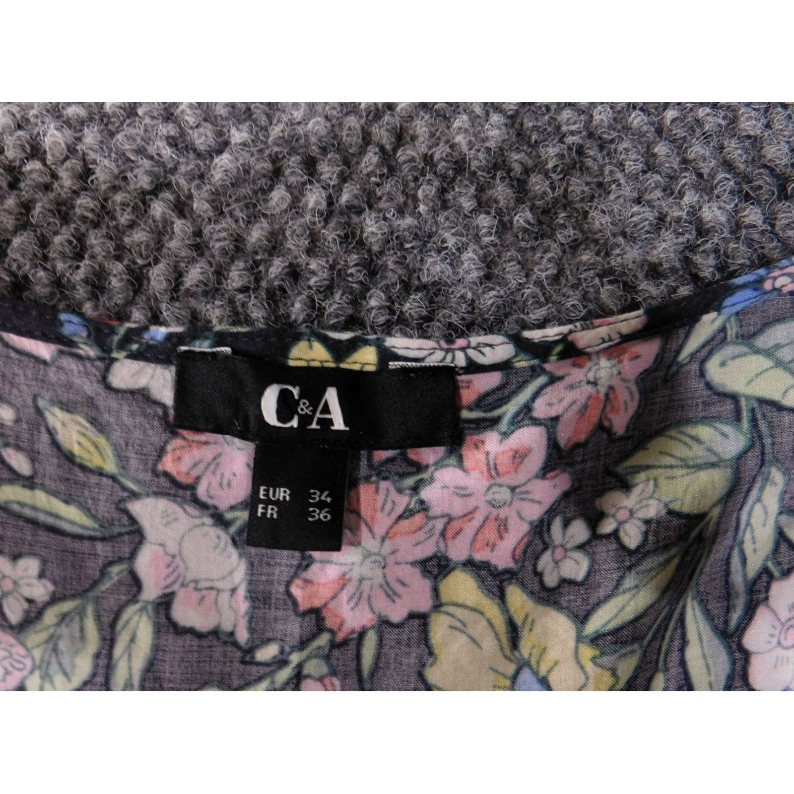 C&A C&A blouse Womens 34 multicolor floral tie front short sleeve viscose Casual Shirt Womens 34 Multicolor Floral Tie Front Short Sleeve Viscose Regular? Size XXS / US 00 / IT 34 - 4 Thumbnail