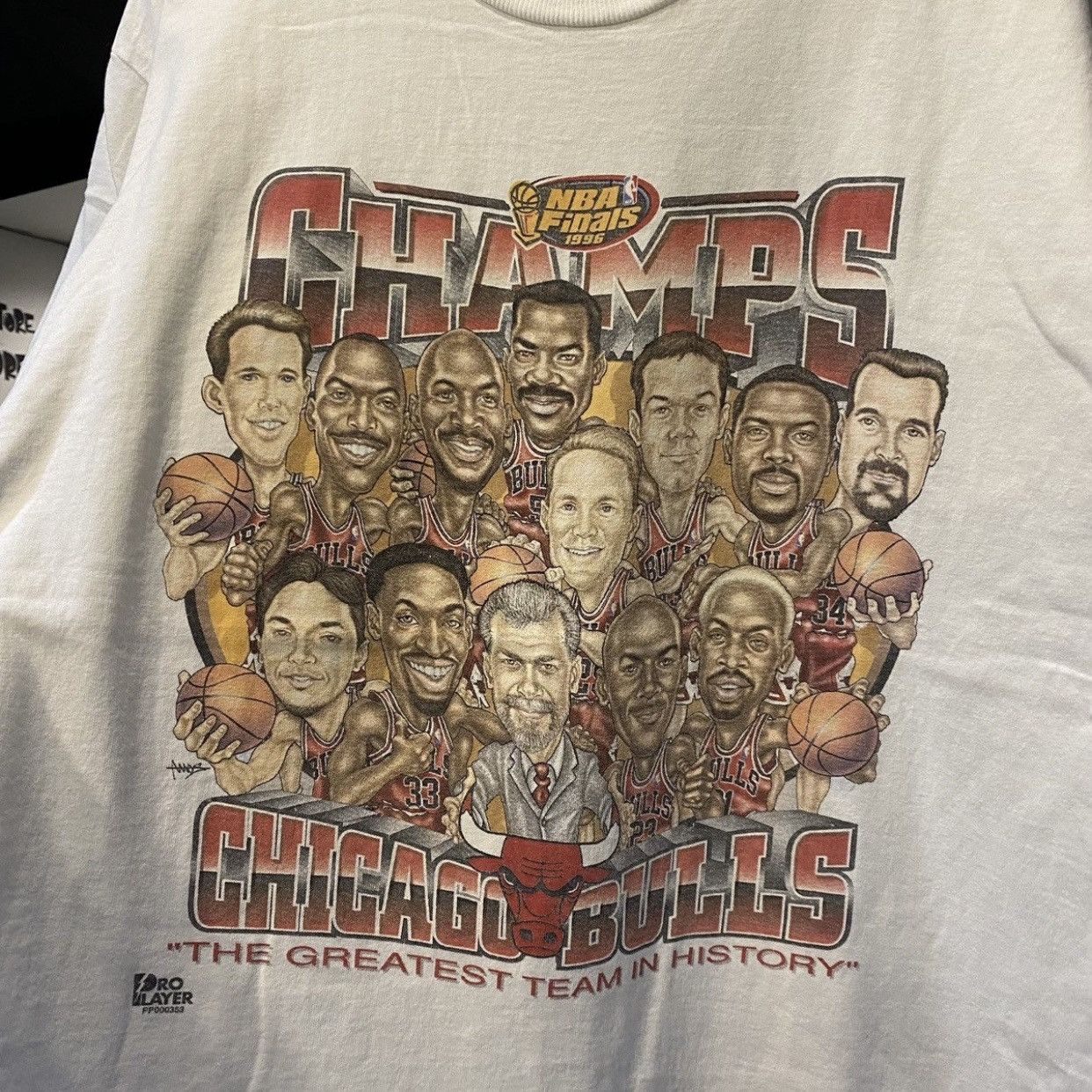 NBA VTG 90s NBA Chicago Bulls 1996 Champions Caricature T-shirt Size US L / EU 52-54 / 3 - 5 Thumbnail