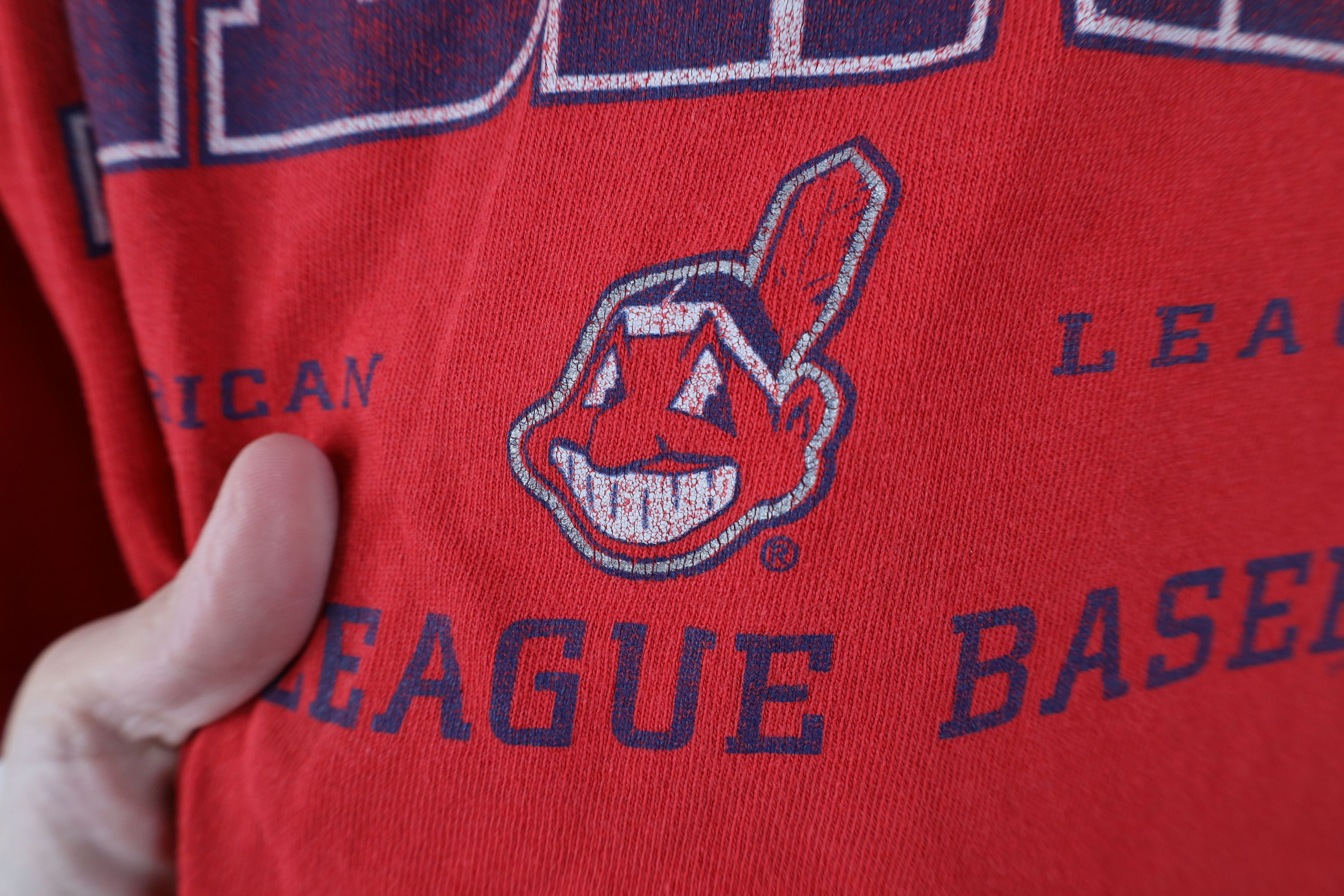Vintage Vintage Y2K Chief Wahoo Cleveland Indians Baseball T-Shirt Size US XXL / EU 58 / 5 - 5 Thumbnail