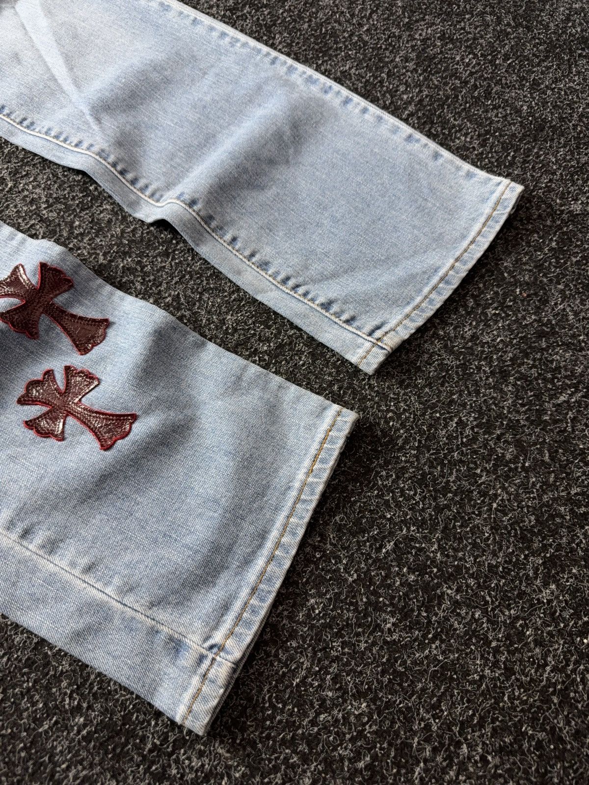 Levi's Vintage Clothing Vintage 90s Custom Chrome Hearts Style Cross Denim Jeans Size US 33 - 4 Thumbnail