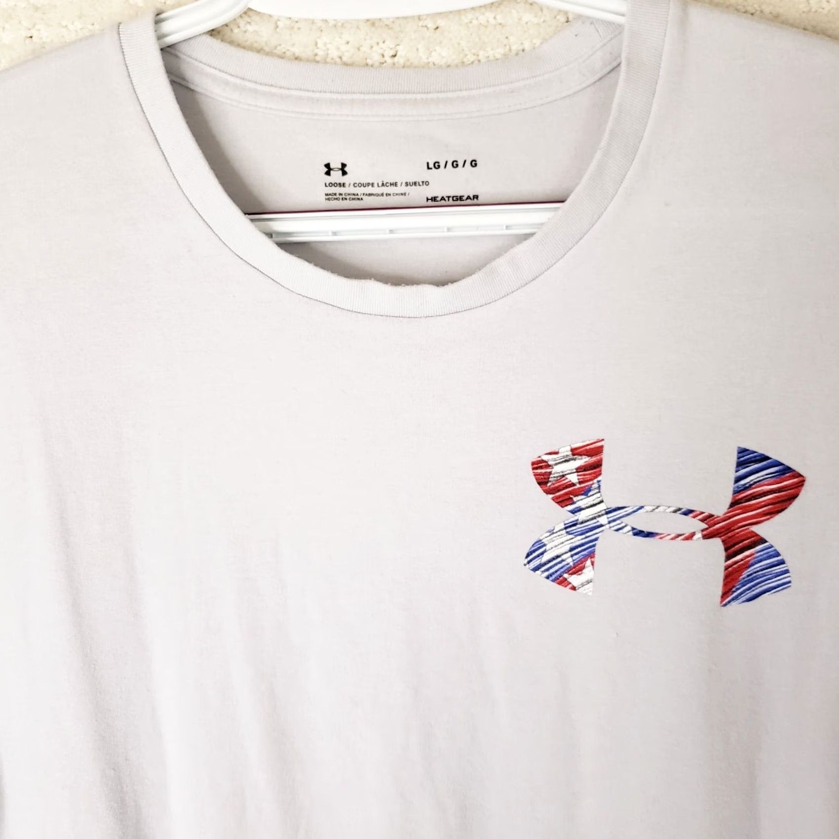 Under Armour UNDER ARMOUR Mens L Short Sleeve HeatGear Shirt Loose Fit Deer Rack White Shirt Size US L / EU 52-54 / 3 - 3 Thumbnail