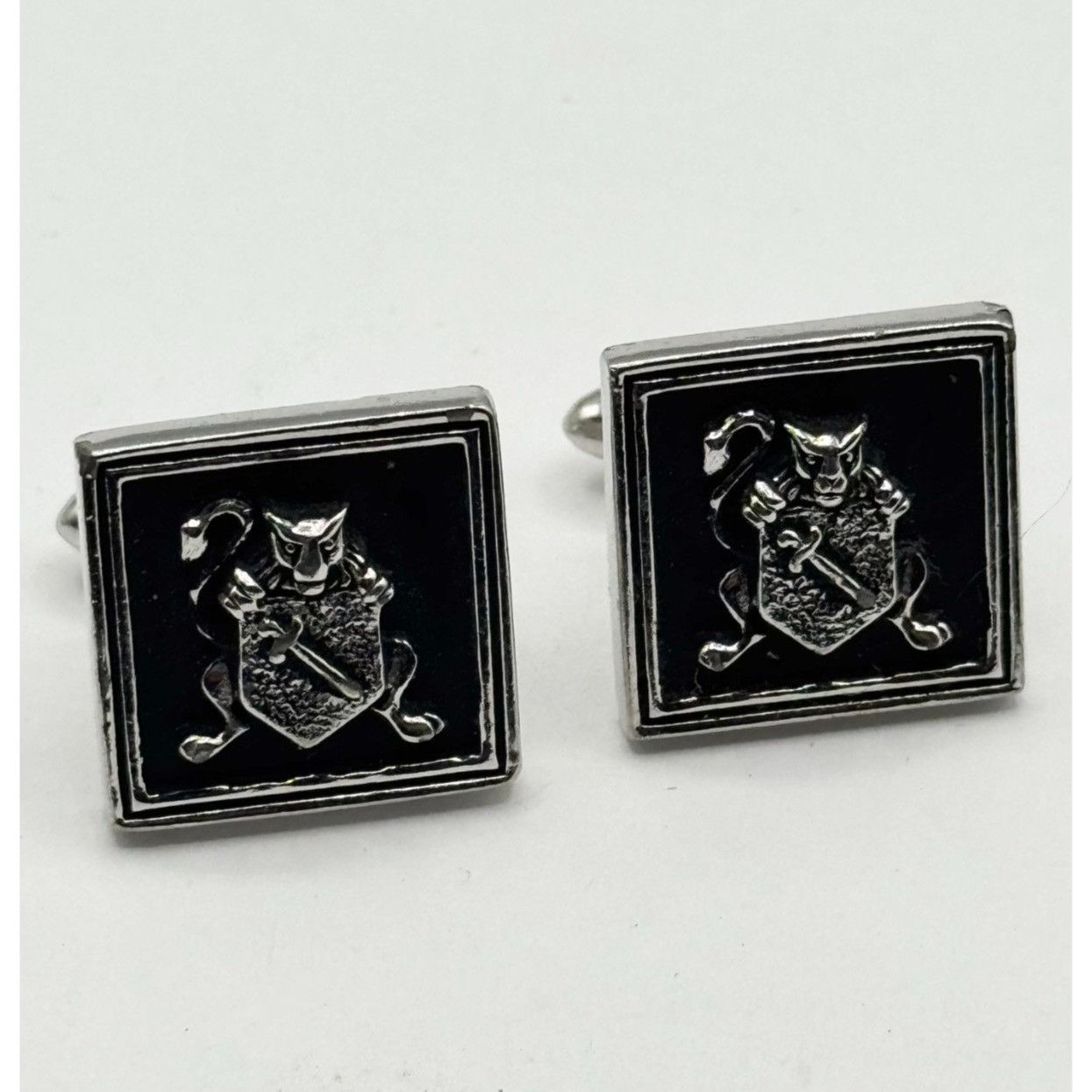 Other Vintage Swank Silver black lion shield cufflinks Size ONE SIZE - 1 Thumbnail