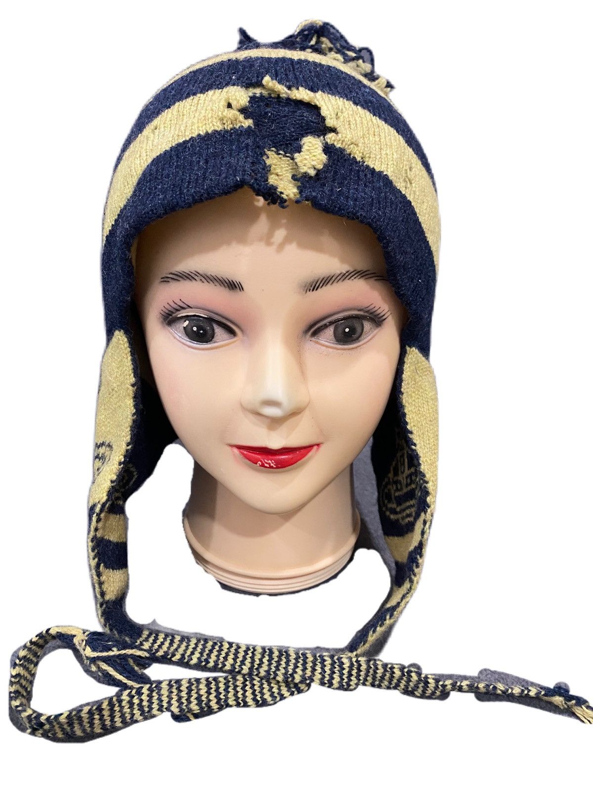 image of Ripped Style Vivienne Westwood Accesories Beanie Offer Price in Stripe, Men's