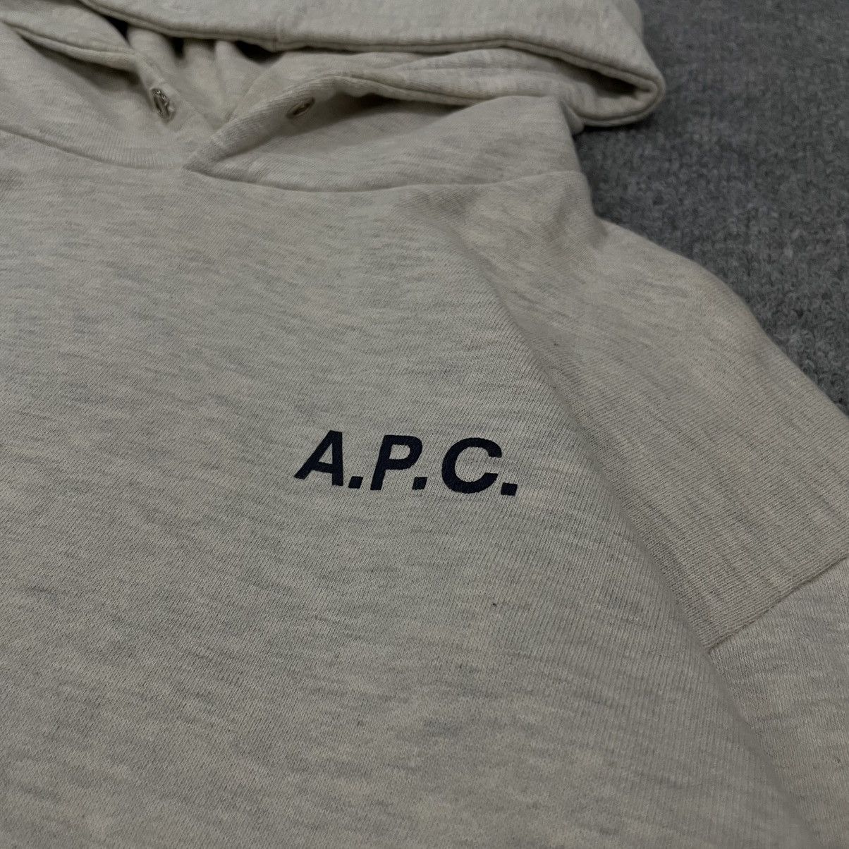 A.P.C. APC Cropped Pullover Hoodie Off White Small Logo Size US S / EU 44-46 / 1 - 3 Thumbnail