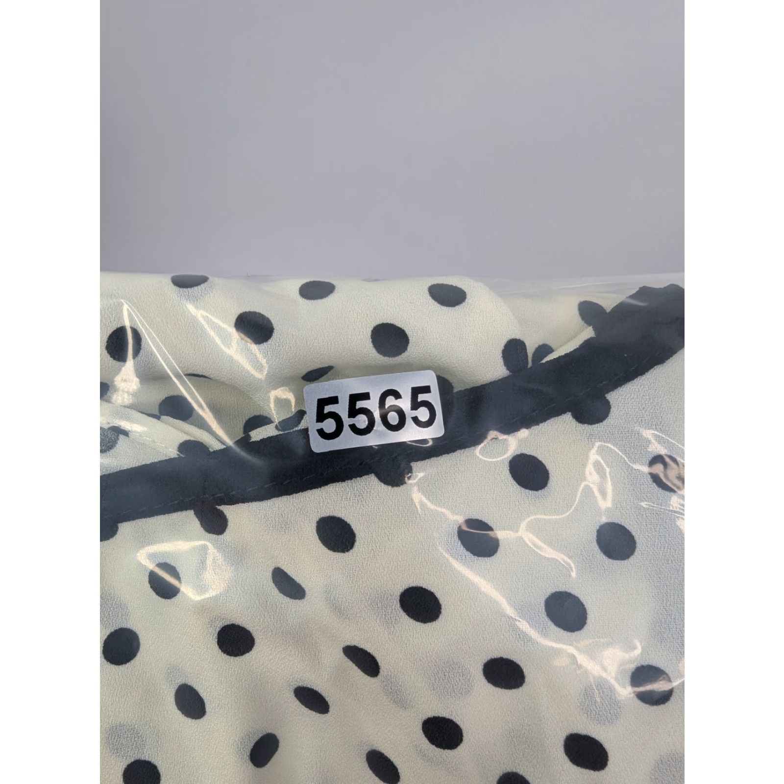 Torrid **Womens Ivory Plus Size 4 Polka Dot Flutter Sleeve Blouse** User: **Torrid Womens Ivory Plus Size 4 Polka Dot Flutter Sleeve Blouse** Size S / US 4 / IT 40 - 8 Thumbnail