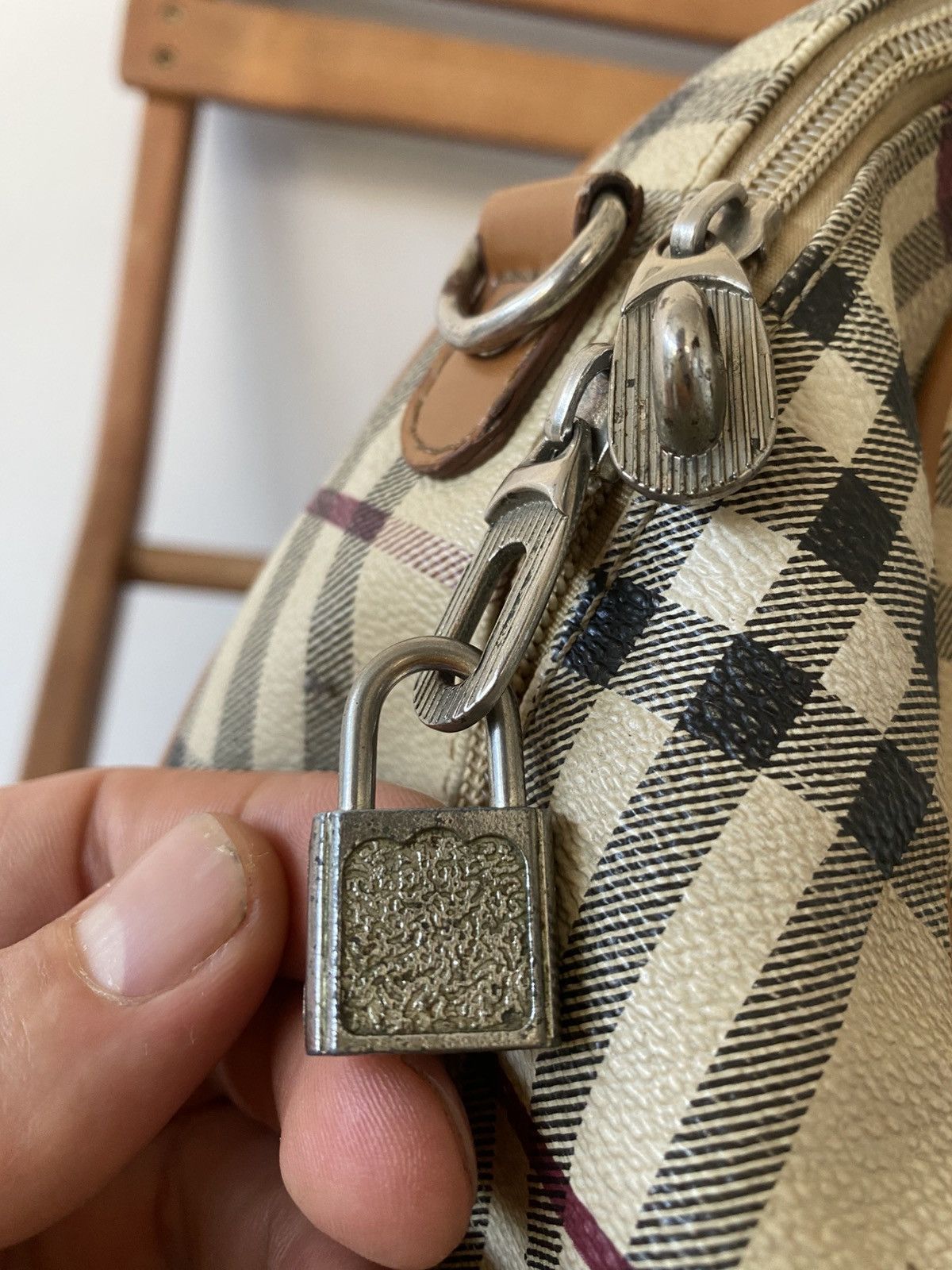 Burberry Vintage Burberry Handle Bag Size ONE SIZE - 4 Thumbnail