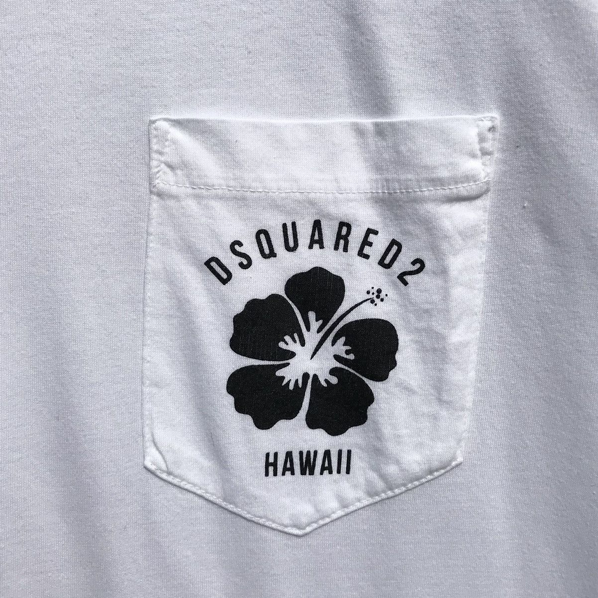 Dsquared2 Dsquared2 Hawaii Pocket Tee Vintage Dsquared2 Italy Size US M / EU 48-50 / 2 - 10 Thumbnail