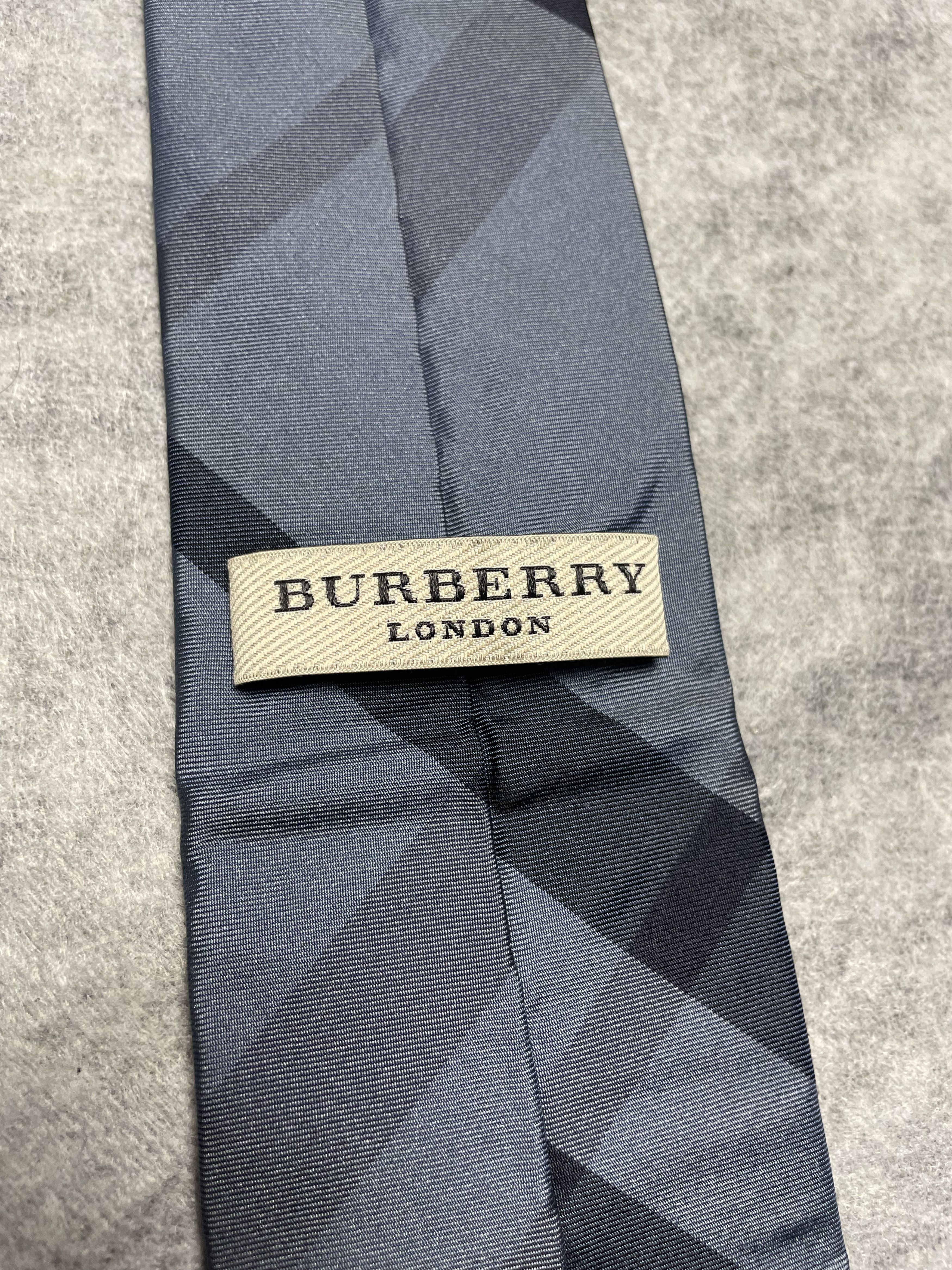 Burberry Burberry London Blue Grey Check Plaid Silk Mens Tie Size ONE SIZE - 4 Thumbnail