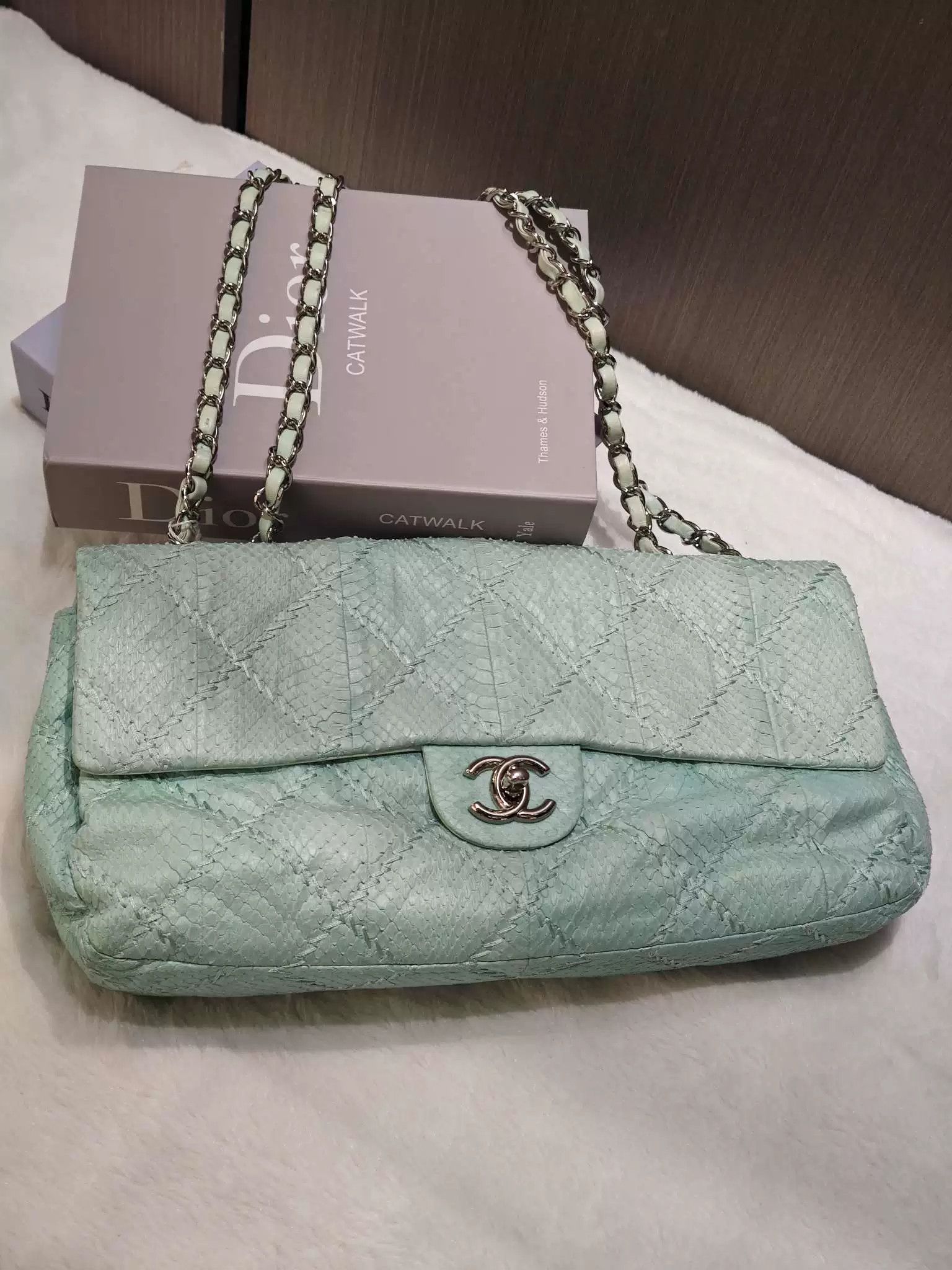 Chanel Pre-loved Bag Very good condition Size ONE SIZE - 1 Thumbnail