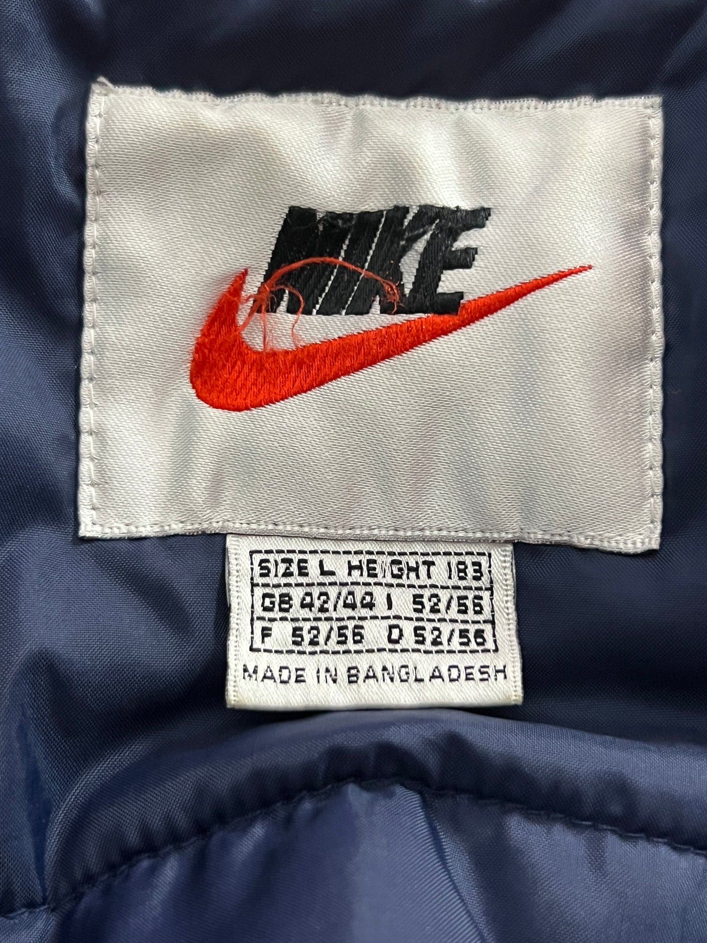 Nike 90s Nike Big Swoosh Vintage Men's Puffer Coat/Jacket - L Size US L / EU 52-54 / 3 - 8 Thumbnail