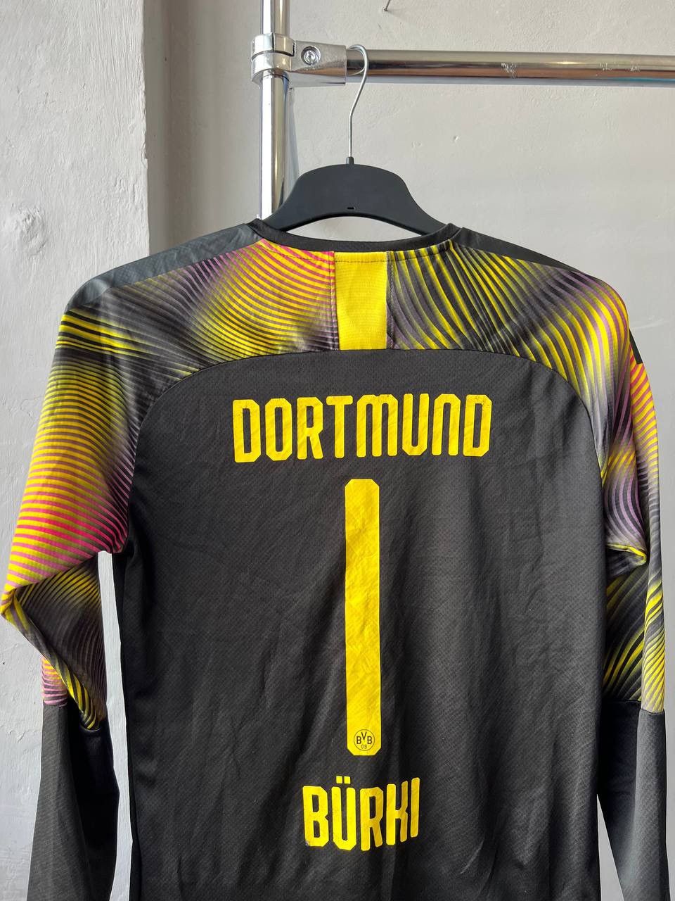 Puma 2019/20 BORUSSIA DORTMUND #1 BURKI GK SOCCER JERSEY SHIRT M Size US M / EU 48-50 / 2 - 13 Thumbnail