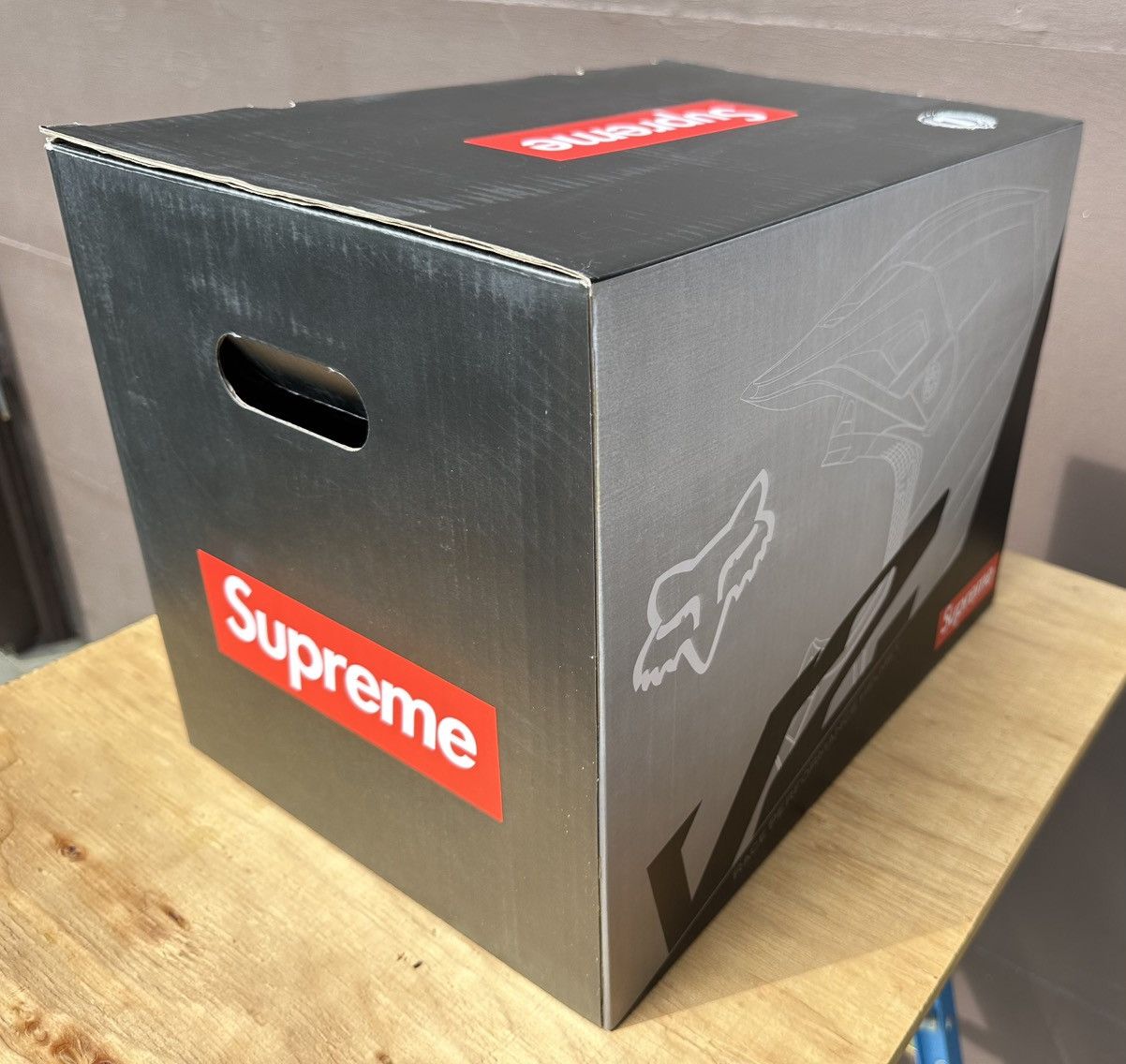 Fox Racing × Supreme Supreme Fox Racing V2 Helmet Size ONE SIZE - 8 Thumbnail