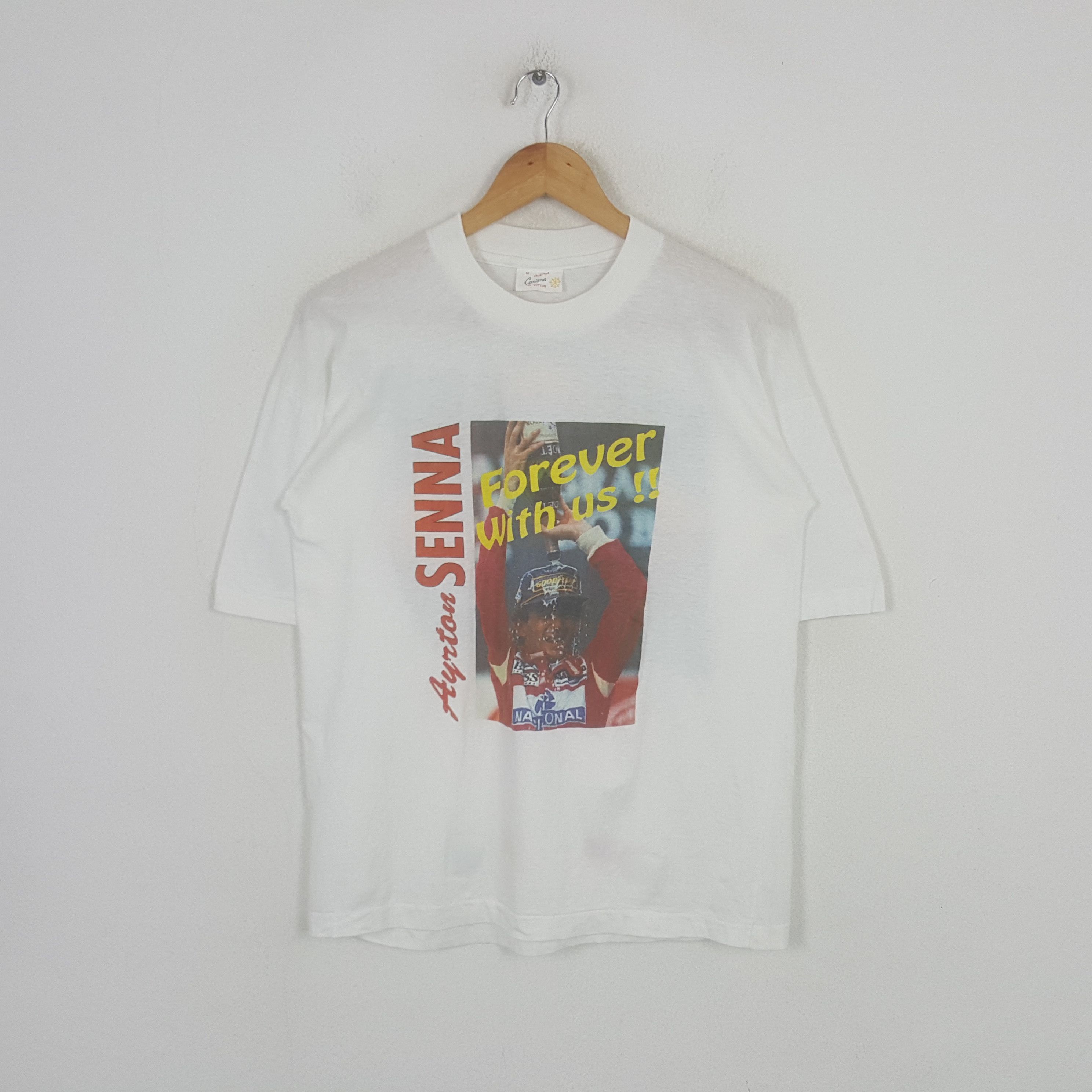 Vintage Vintage Aryton Senna Formula One Racing Tshirt C301N57 Size US S / EU 44-46 / 1 - 1 Thumbnail
