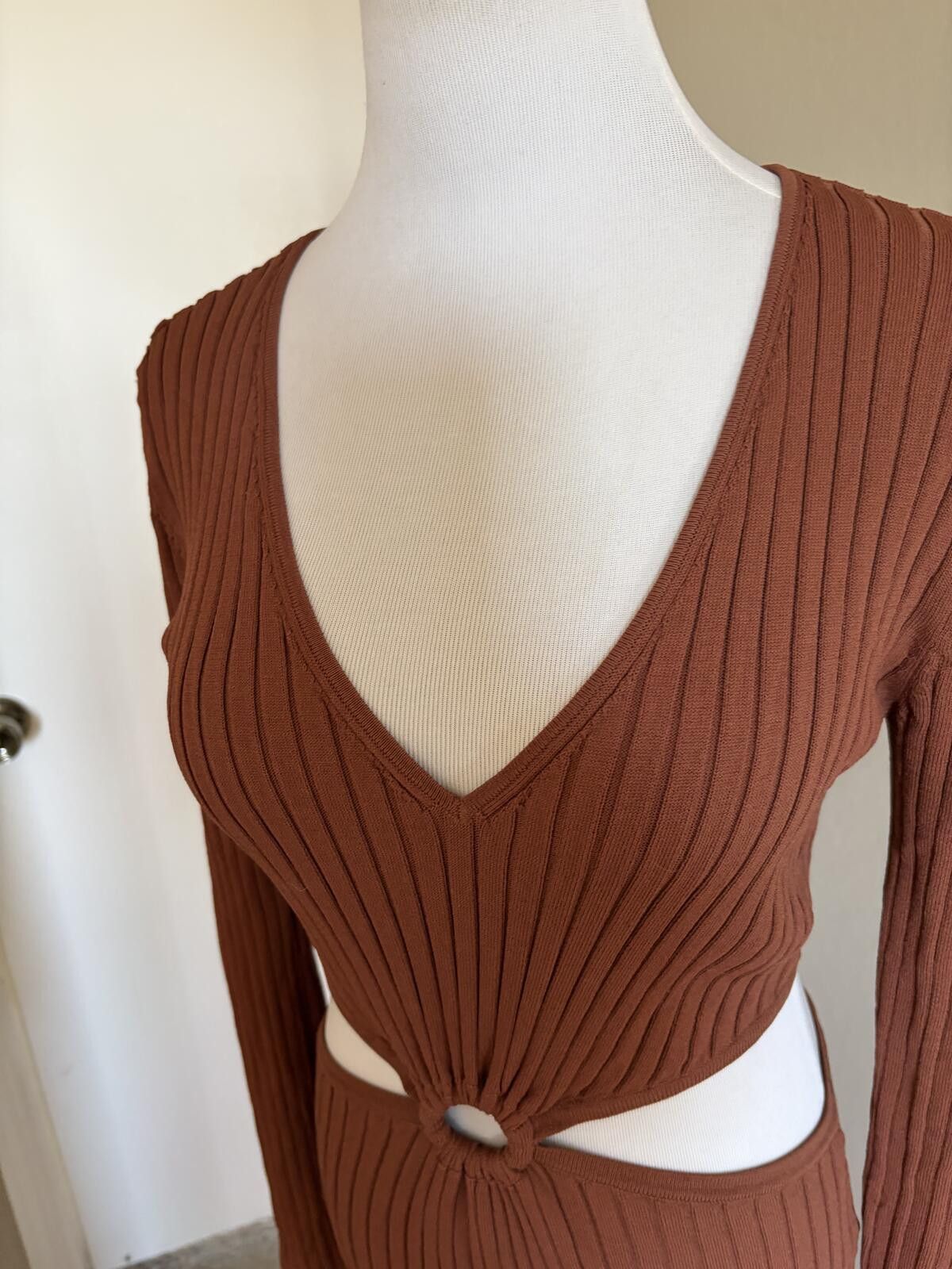 Other House of Harlow 1960 knit cut-out sweater dress Size M / US 6-8 / IT 42-44 - 2 Thumbnail