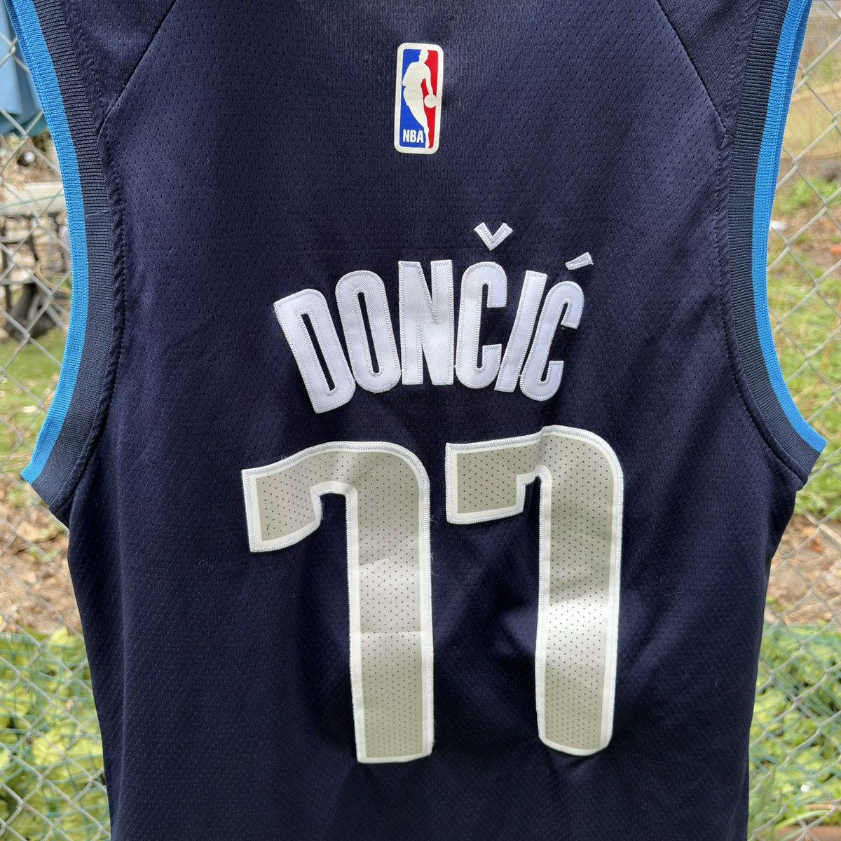 Nike Nike NBA Dallas Mavericks Luka Dončić Skyline Jersey Size US M / EU 48-50 / 2 - 6 Thumbnail