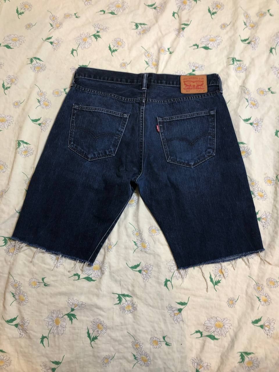 Levi's Levi's 501 Button Fly Denim Shorts Stretch Shorts Size US 34 / EU 50 - 1 Thumbnail