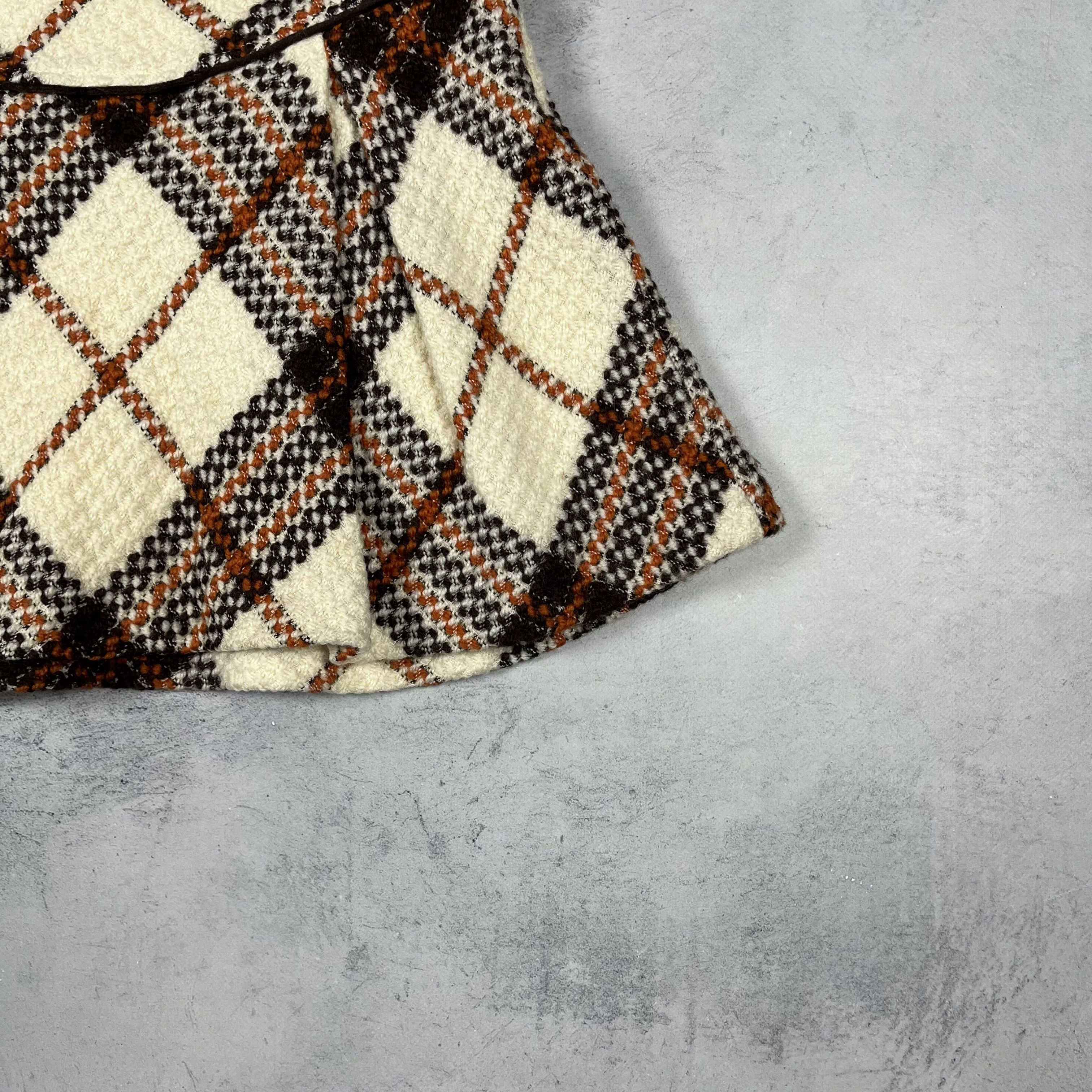 Burberry Burberry Blue Label Wool Tweed Mini Skirt size 38 Size 28" / US 6 / IT 42 - 7 Thumbnail
