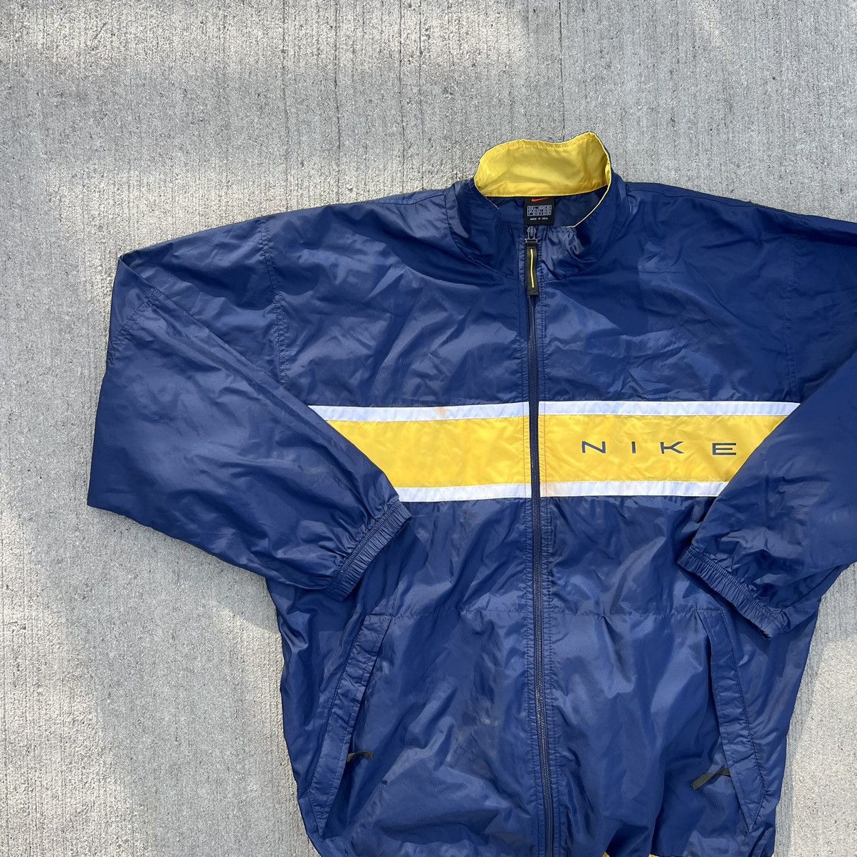 Nike × Vintage Vintage Nike Windbreaker Light Jacket 90s , sportswear Size US L / EU 52-54 / 3 - 3 Thumbnail