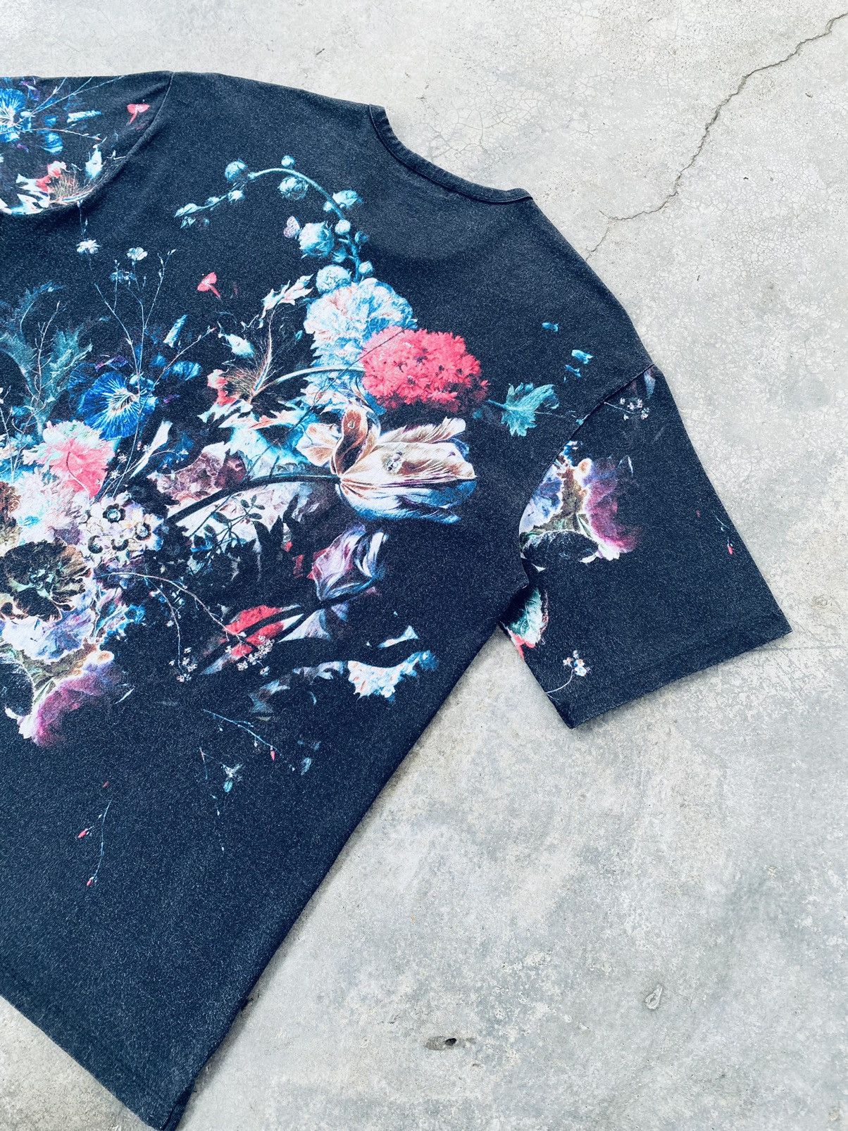 Lad Musician Vintage Lad Musician Flower Art Tees Rare Size US L / EU 52-54 / 3 - 9 Thumbnail