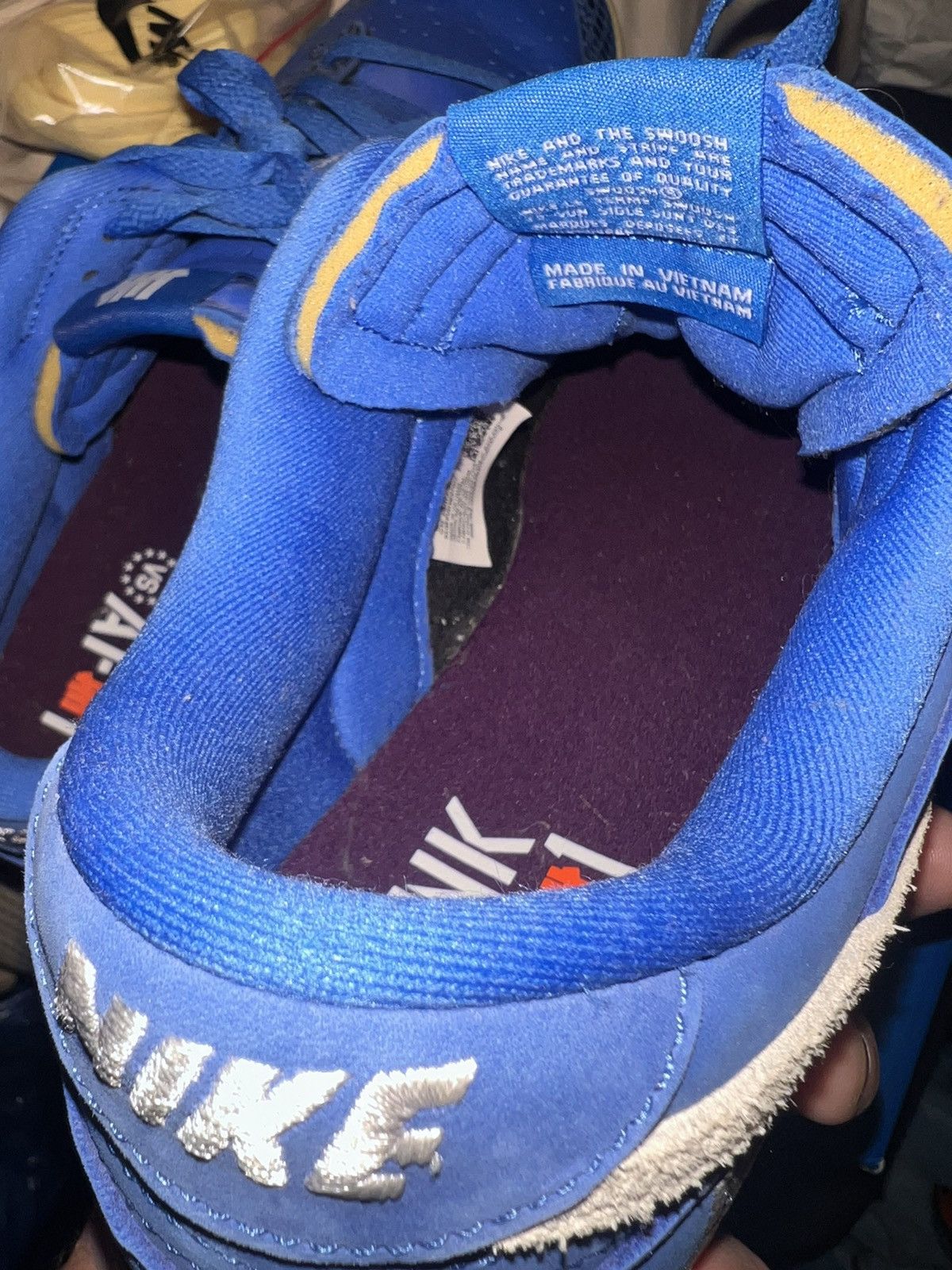 Nike SB Undefeated 5 on It Dunks Size US 11 / EU 44 - 7 Thumbnail
