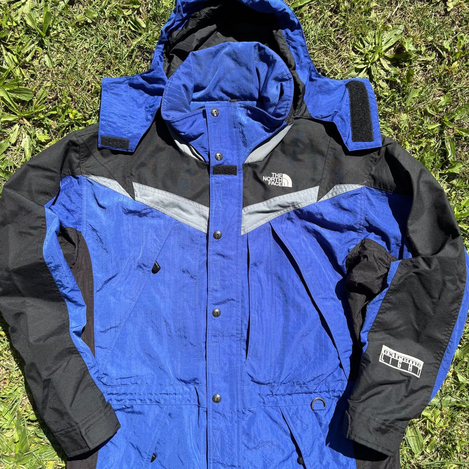 The North Face × Vintage Vintage 1990s The North Face Extreme Light Periwinkle Jacket Size US L / EU 52-54 / 3 - 2 Thumbnail