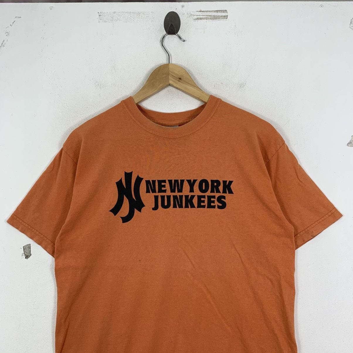 Vintage Vintage NEW YORK JUNKEES By Barns Usa Japanese Brand Tshirt Size US M / EU 48-50 / 2 - 3 Thumbnail
