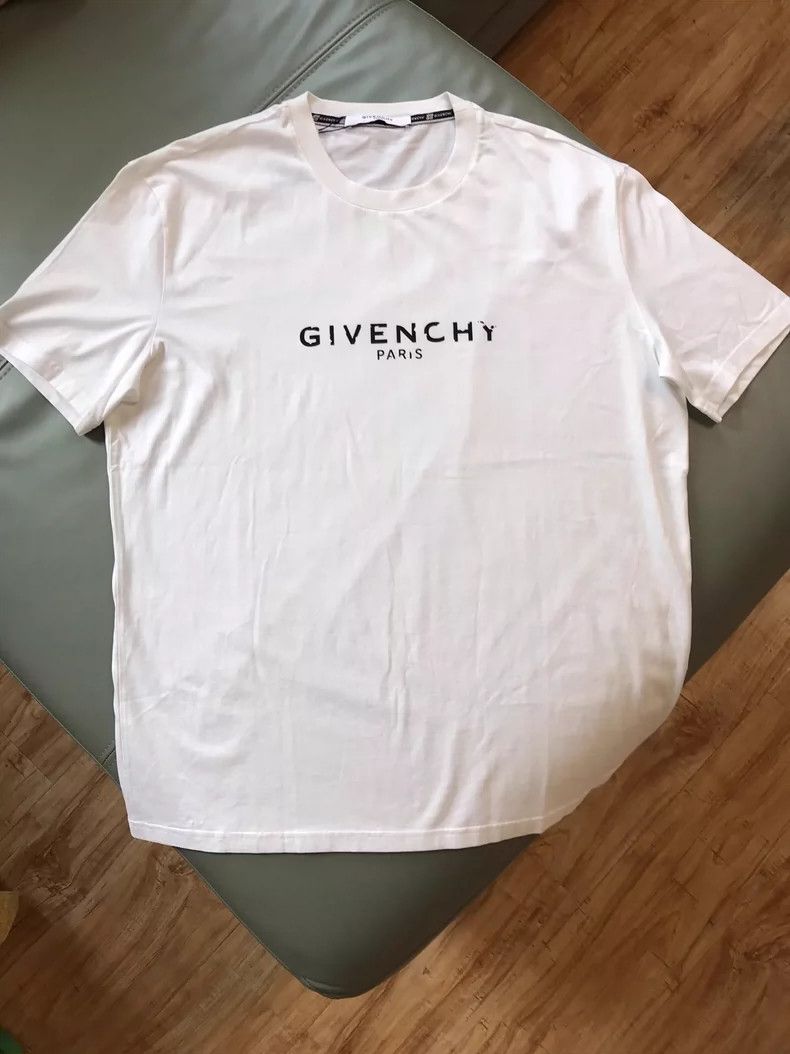 Givenchy Givenchy Distressed Letter T-Shirt Minimalist Short Sleeve Size US XXL / EU 58 / 5 - 7 Thumbnail