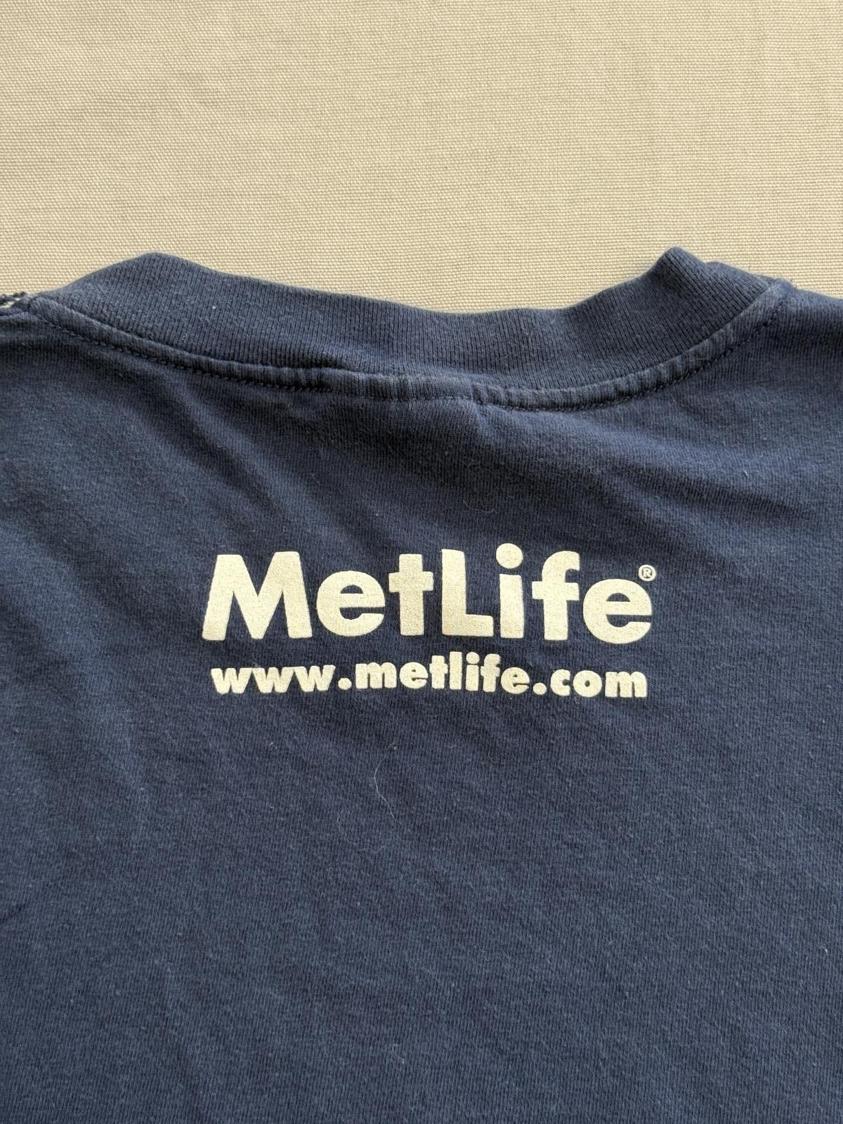Hanes MetLife Stock T-shirt IPO Snoopy Charles Shulz Tee XL Size US XL / EU 56 / 4 - 6 Thumbnail