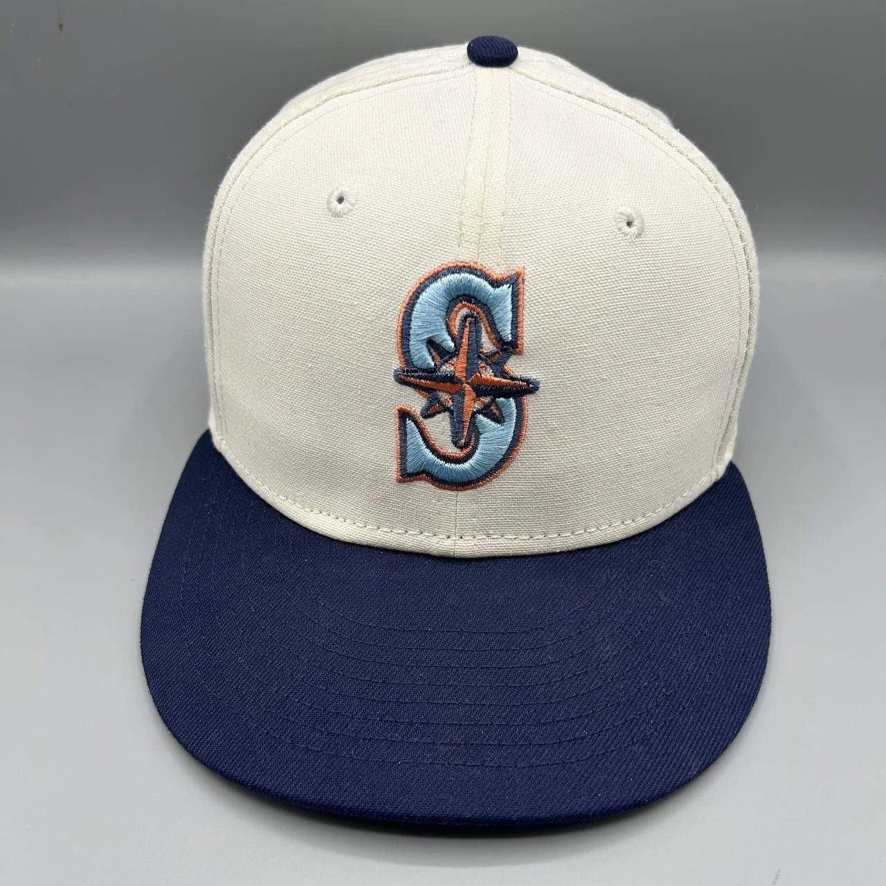 New Era Seattle Mariners Hat Men 7 1/2 White Blue MLB Fitted Cap Size ONE SIZE - 1 Thumbnail