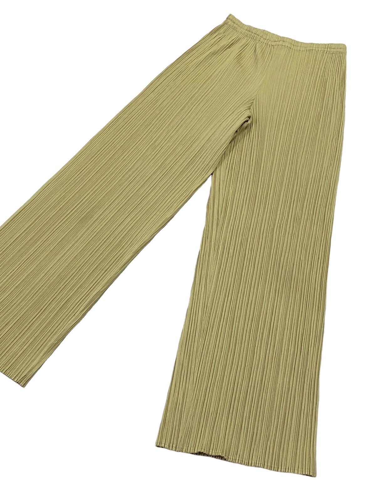 Issey Miyake Pleats Please “Issey Miyake” Pleated Trousers Size 26" / US 2 / IT 38 - 19 Thumbnail