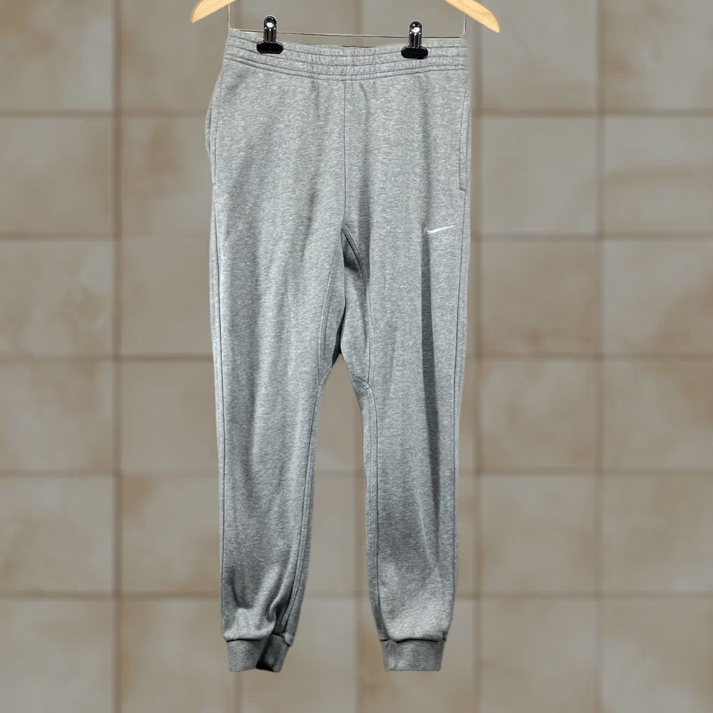 Nike Nike Sportswear Club Fleece Jogger Pants Gray White Swoosh Small 28x29 Pants Mens Regular Gray Nike Fleece Sweatpants Jogger Casual Activewear 90s? Size US 29 - 1 Thumbnail