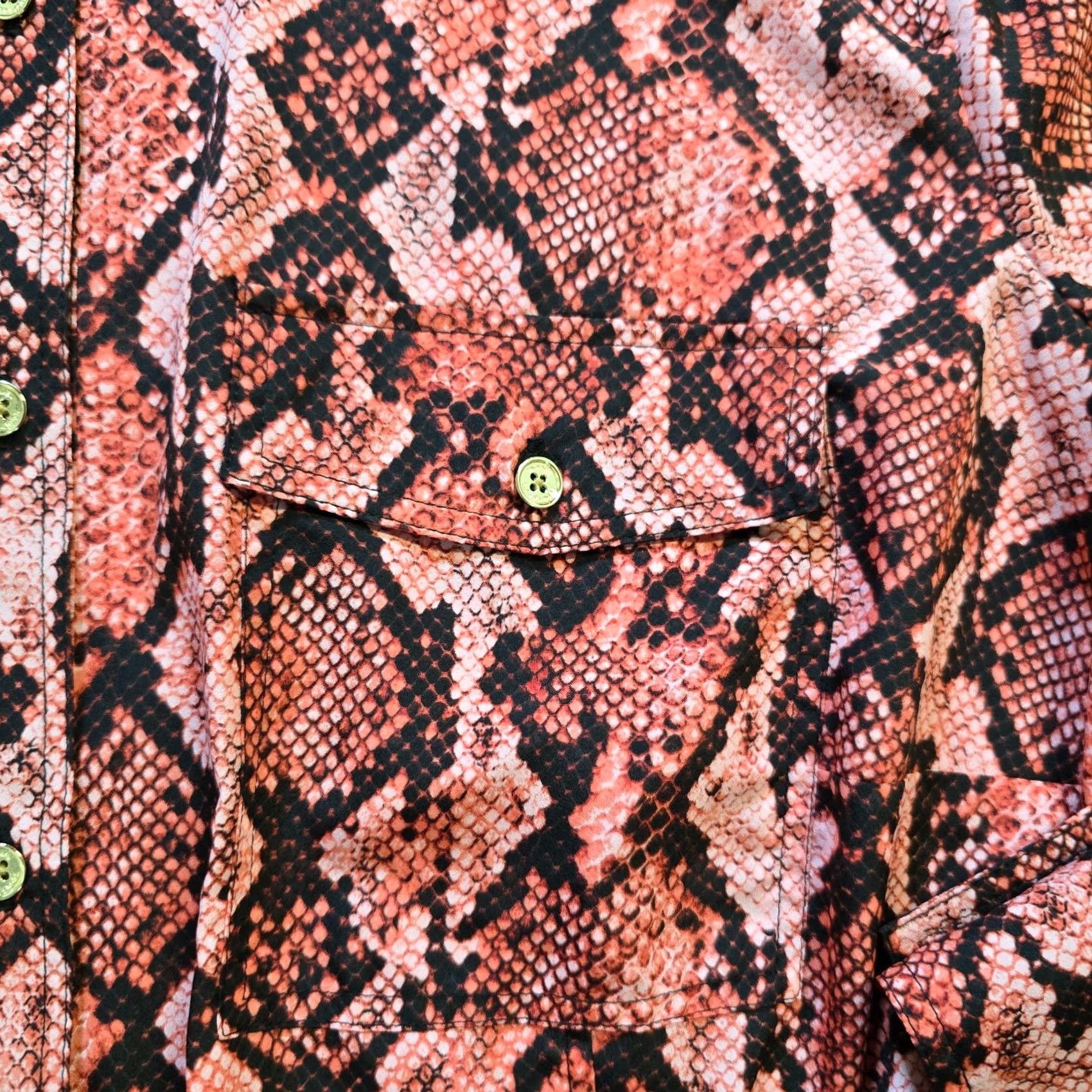 Michael Kors Michael Kors Top Womens 3X Red Alligator Print Button Up Long Sleeve Blouse Size XXL / US 16-18 / IT 52-54 - 4 Thumbnail