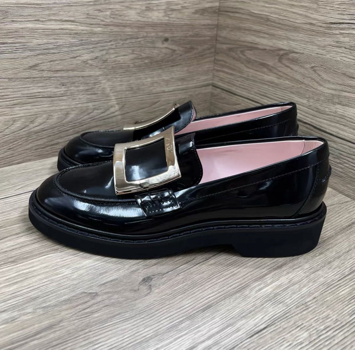 Roger Vivier Roger Vivier Patent Square Buckle Loafers J41 Size US 8 / IT 38 - 1 Thumbnail